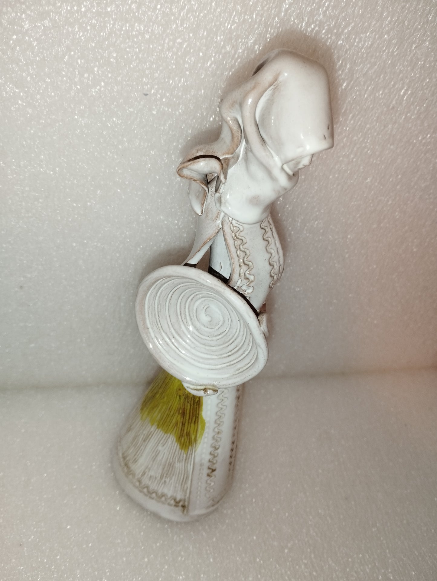 Statua Donna Sarda In Ceramica Smaltata
Firmata G.Sirena