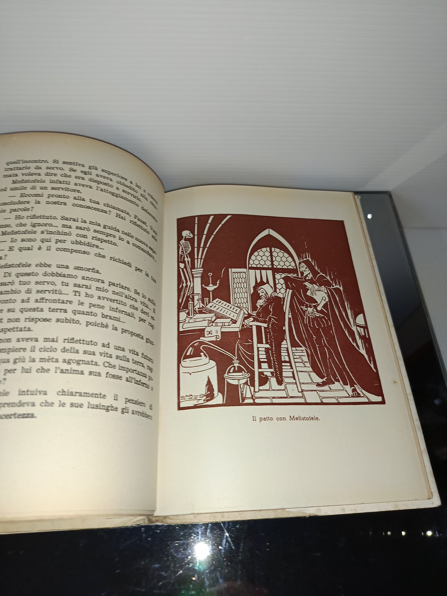 Il Dottor Faust Rina Usiglio
Decorato da Carlo Nicco
Edito nel 1954 da Paravia