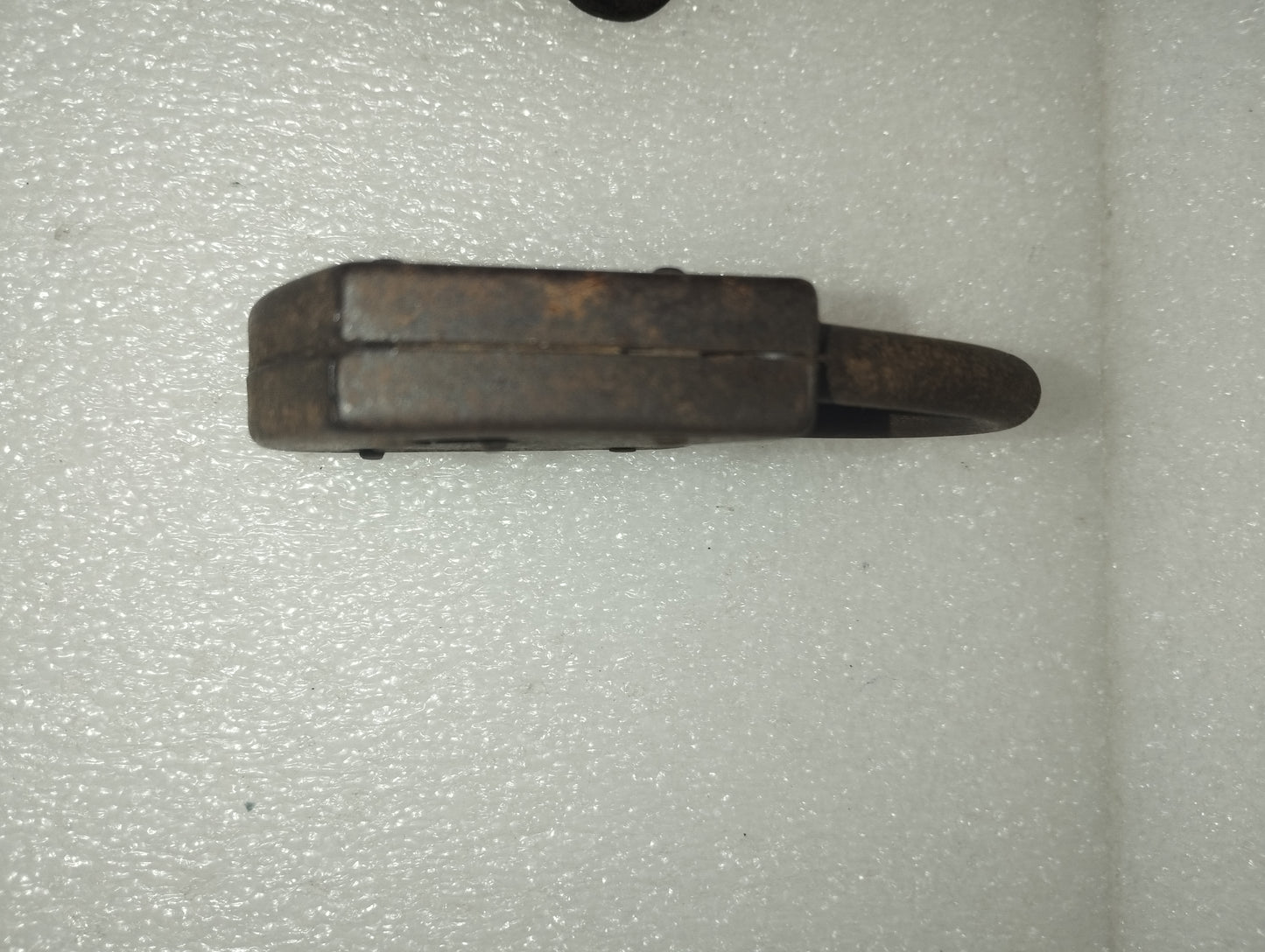 Antico Lucchetto Con Chiave
Da Restaurare
In metallo