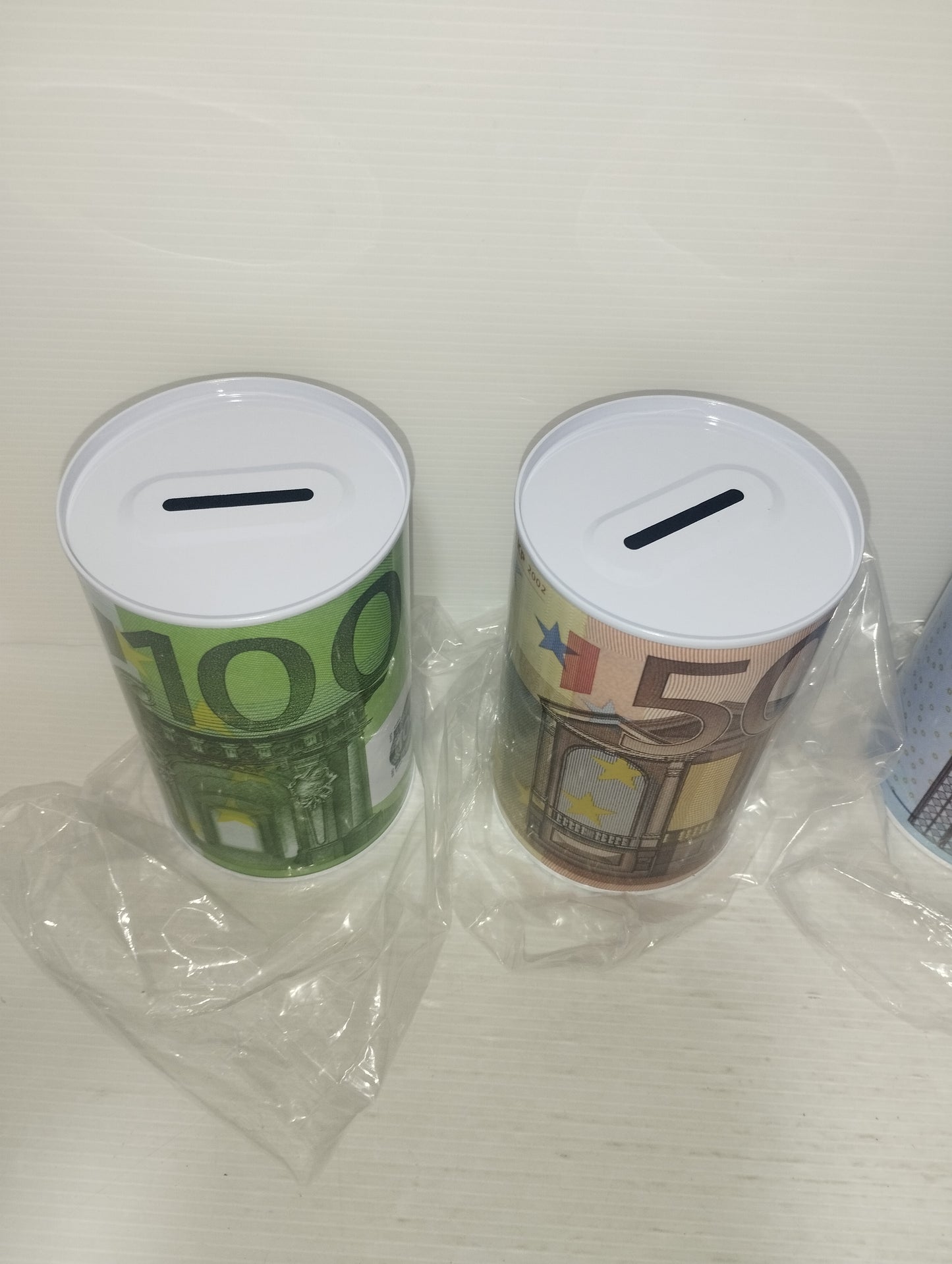 4 Salvadanai In Metallo Non Apribili Decorati Euro