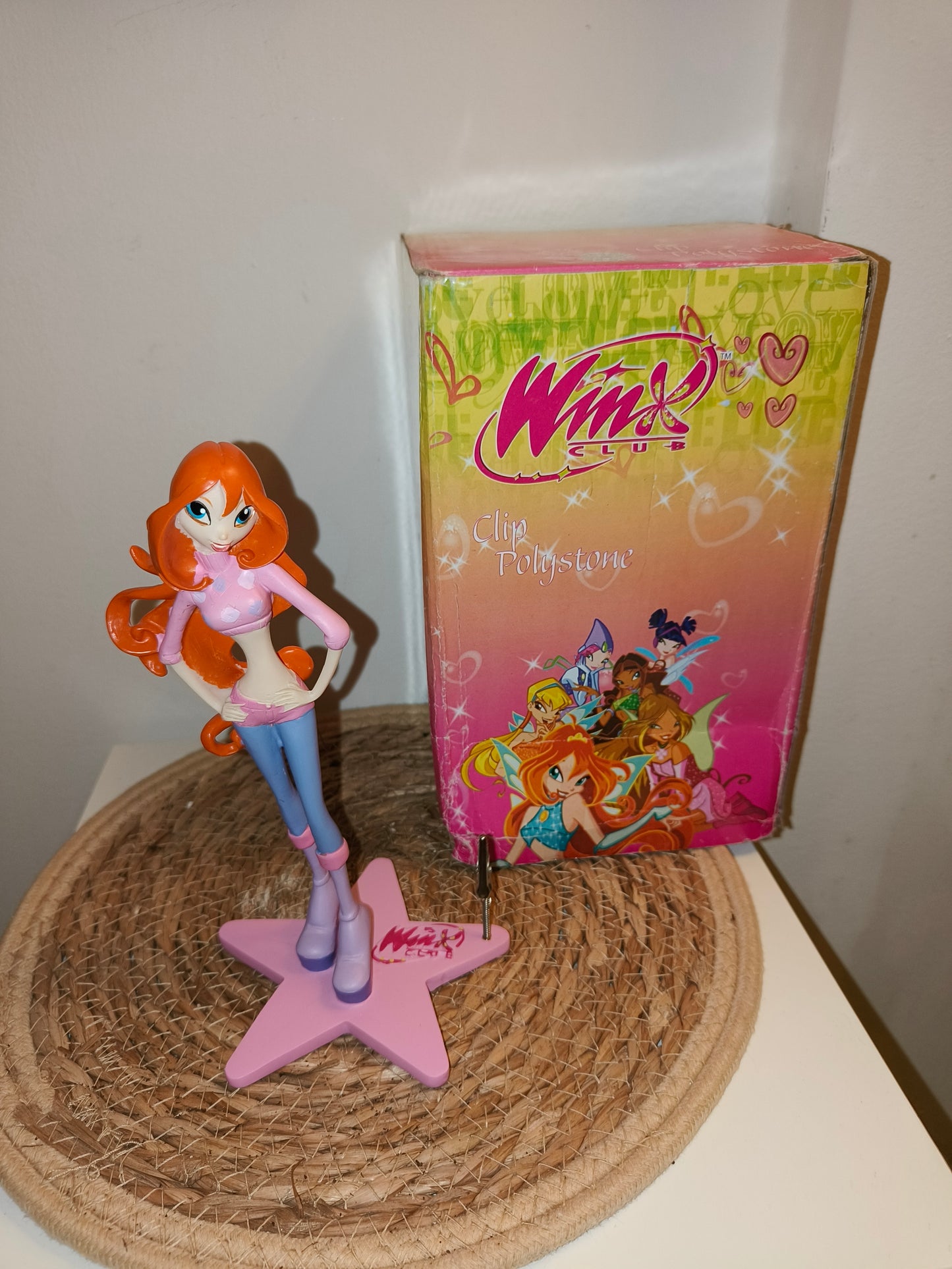 Statuina Winx Bloom in resina, LEGGI