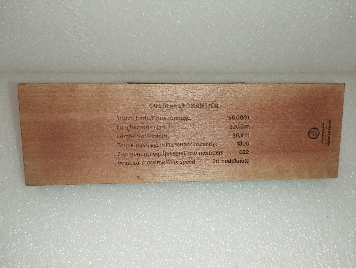 Costa neoRomantica In Metallo Con Base In Legno
Made in Italy