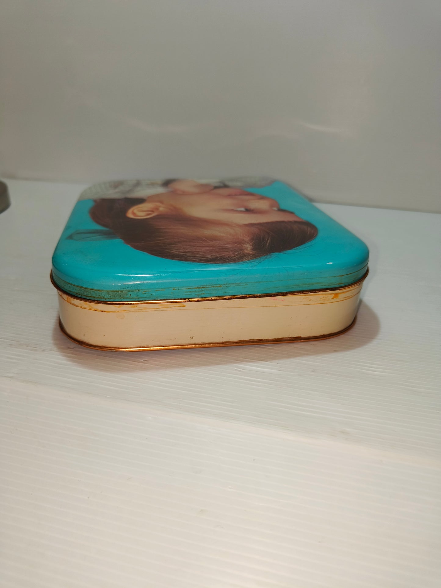 Scatola Latta Pernigotti anni 60, LEGGI