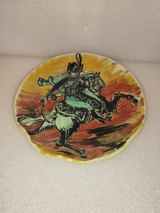 Piatto Soldato Ussaro A Cavallo Isea In Ceramica Vintage