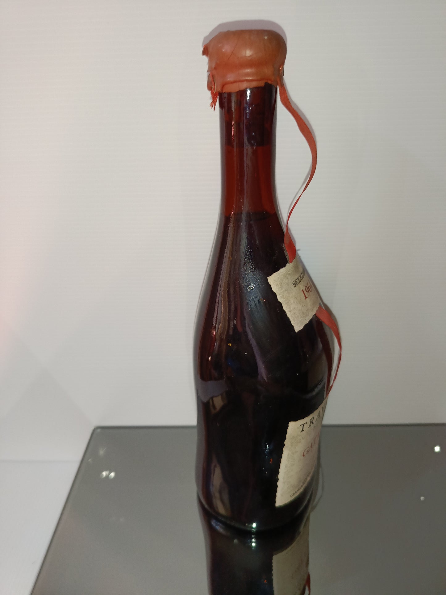 Bottiglia Vino Gattinara Travaglini Selezione 1964 Sigillata
Venduta per collezionismo non per il consumo.