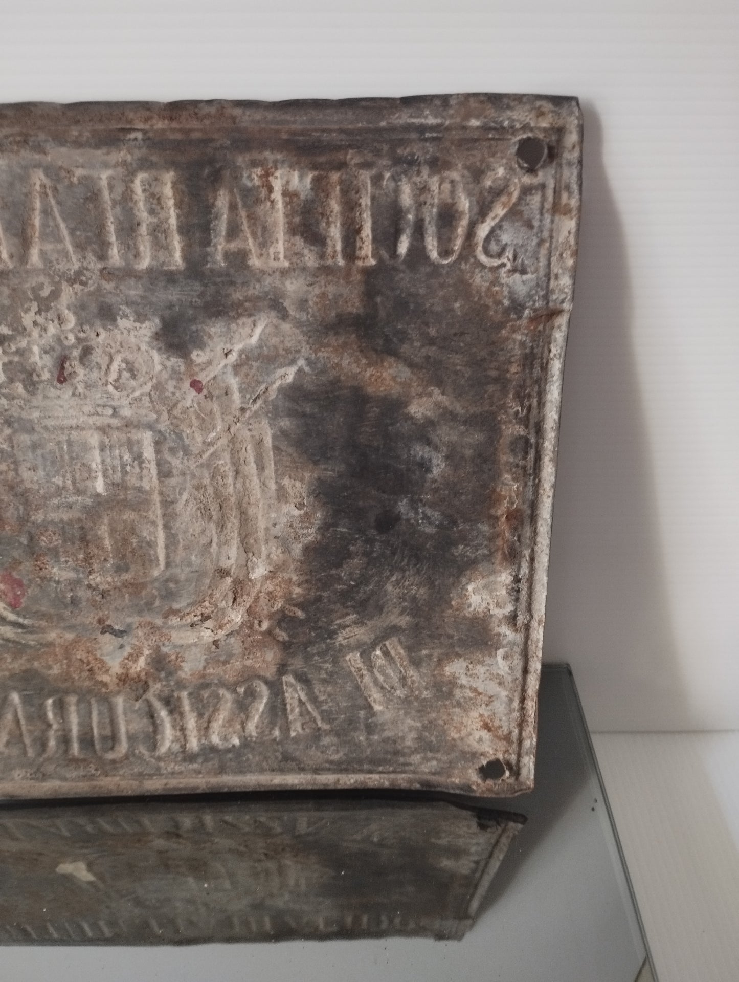 Antica Targa Società Reale Mutua Di Assicurazioni In Metallo
Misure 26 x 20,5