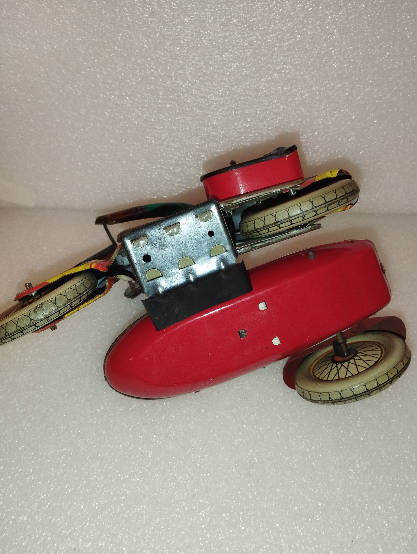 Sidecar In Latta Anni 50/60
Prodotto in URSS non funzionante