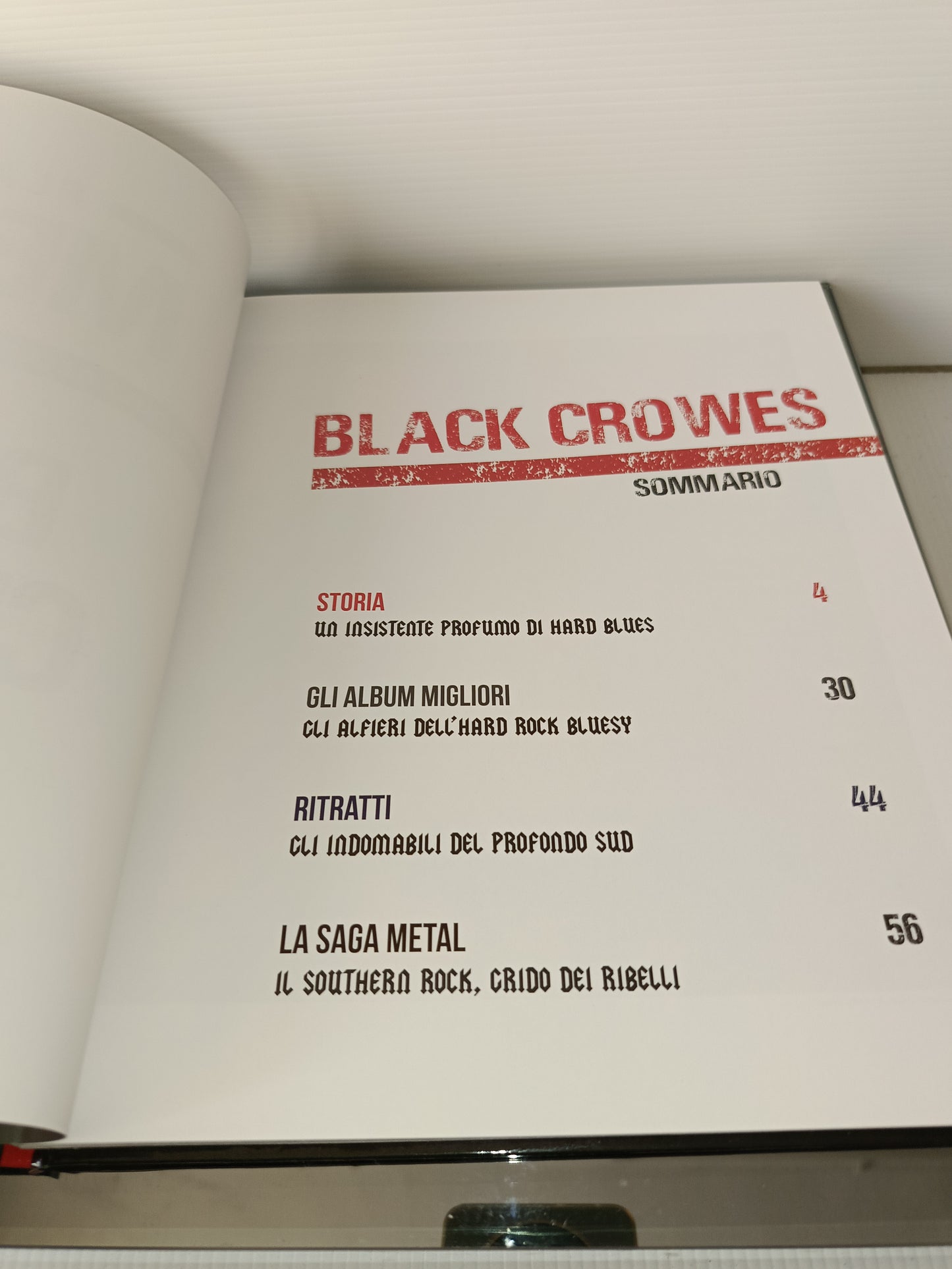 Black Crowes Libro Serie Planet Metal
Hachette n.29