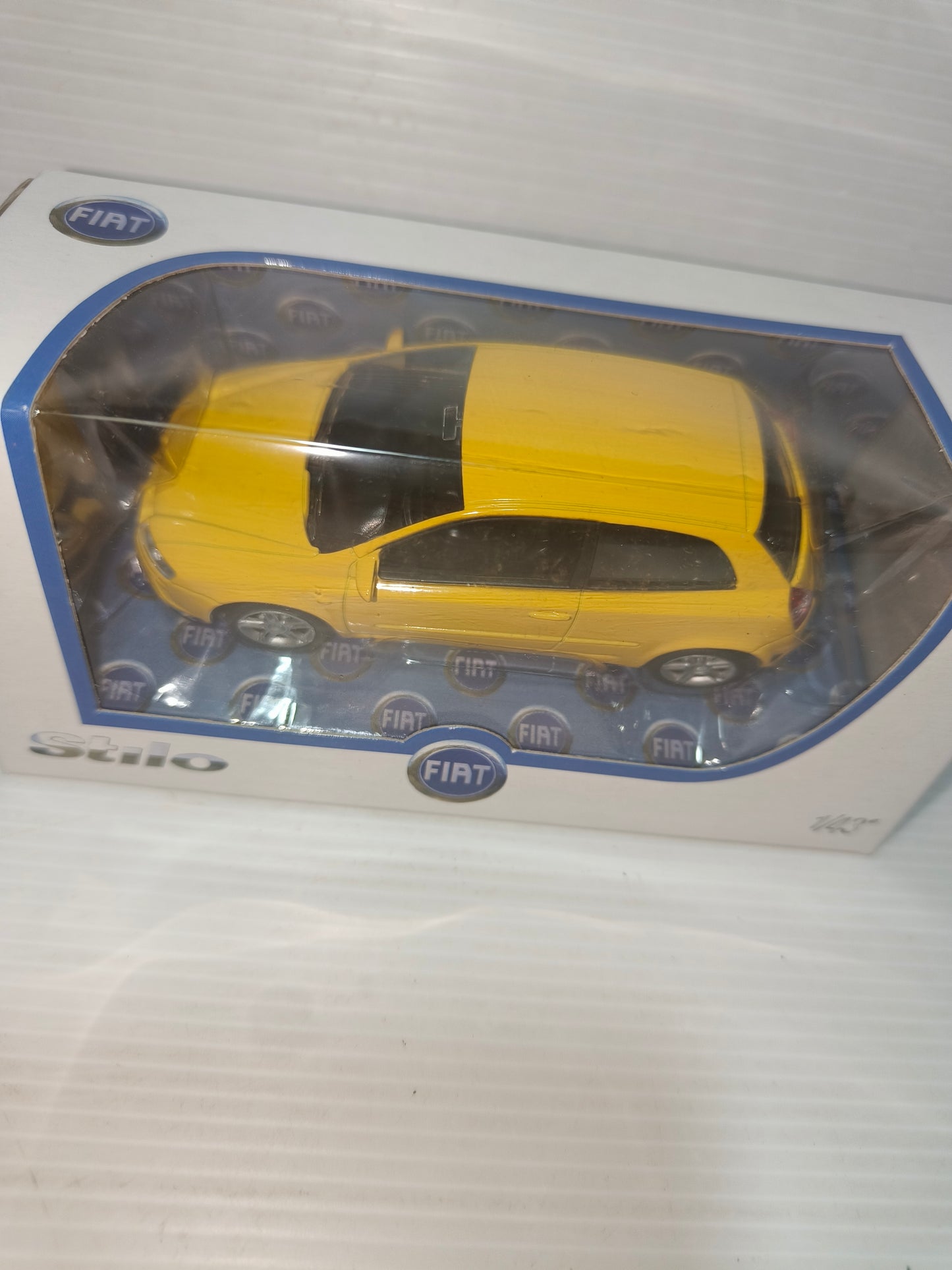 Modellino Fiat Stilo gialla Prodotto da Norev Scala 1:43