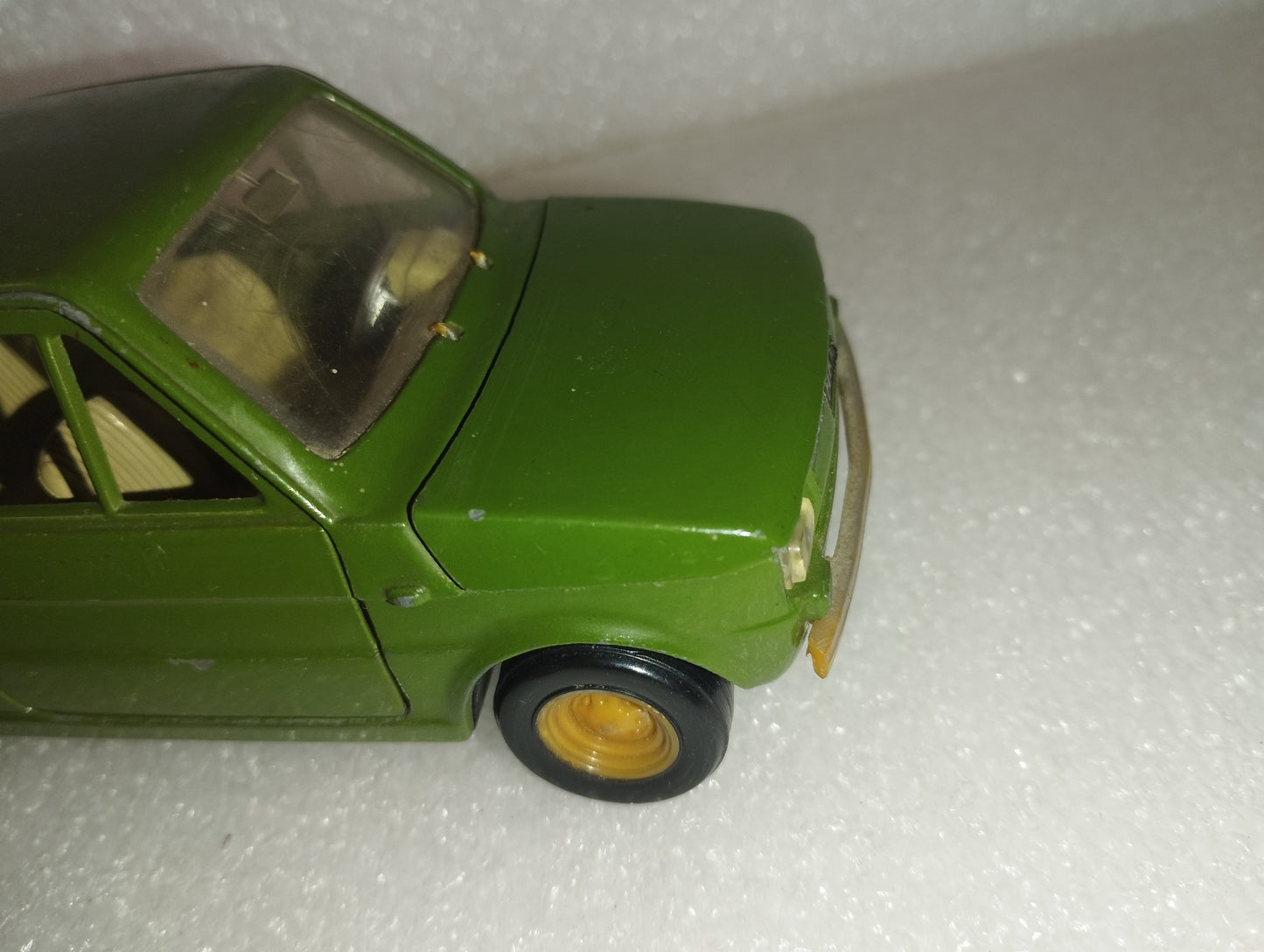 Fiat 126 Politoys
Scala 1:25
Made in Italy
Cod.S17 da restaurare