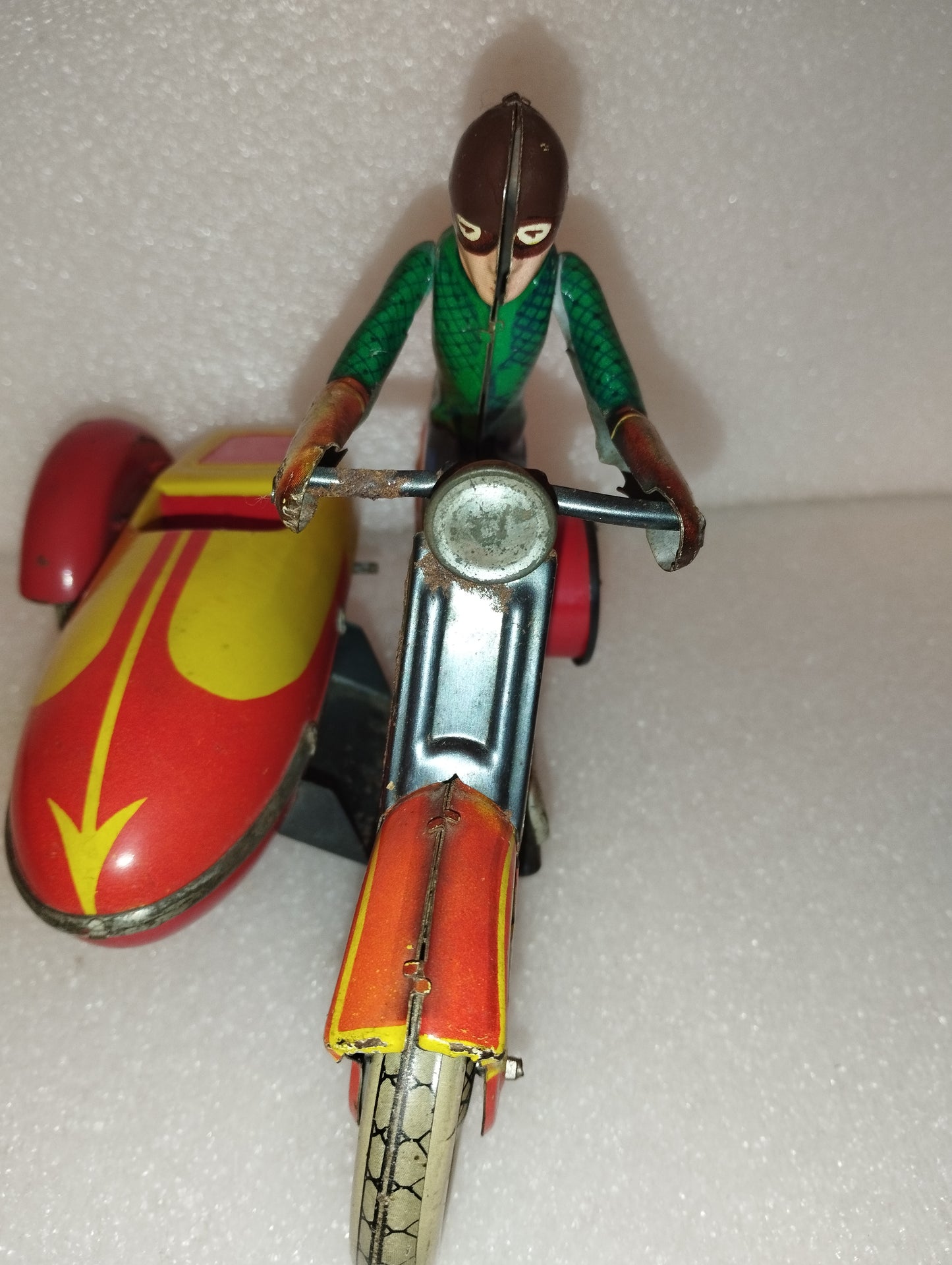 Sidecar In Latta Anni 50/60
Prodotto in URSS non funzionante