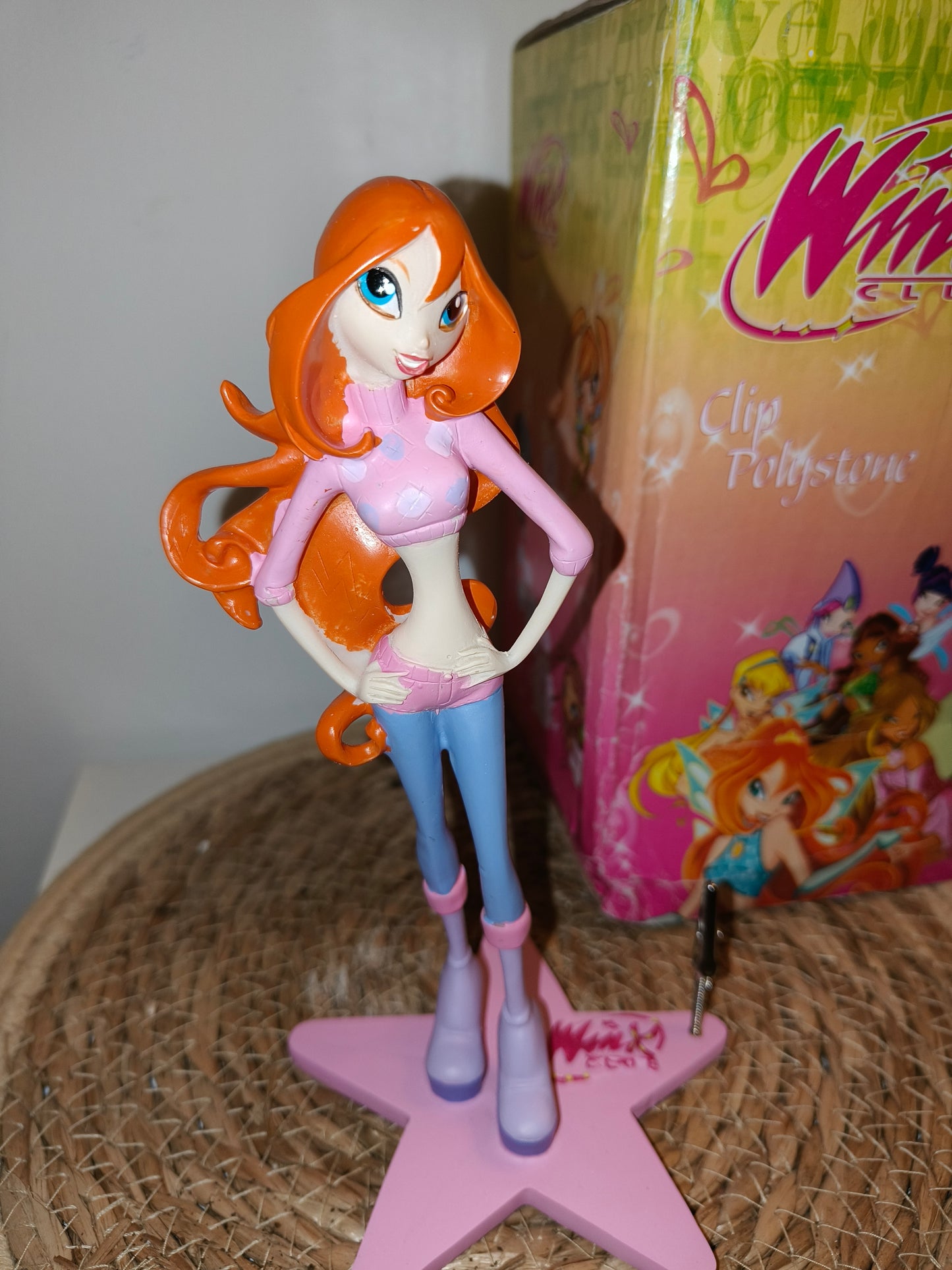 Statuina Winx Bloom in resina, LEGGI