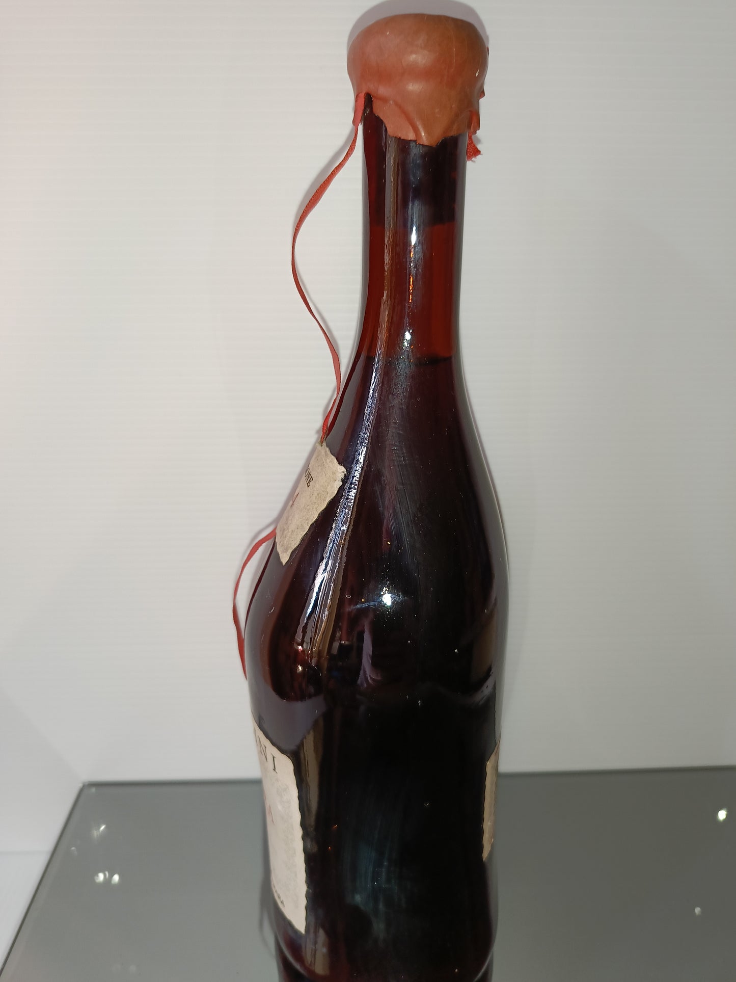 Bottiglia Vino Gattinara Travaglini Selezione 1964 Sigillata
Venduta per collezionismo non per il consumo.