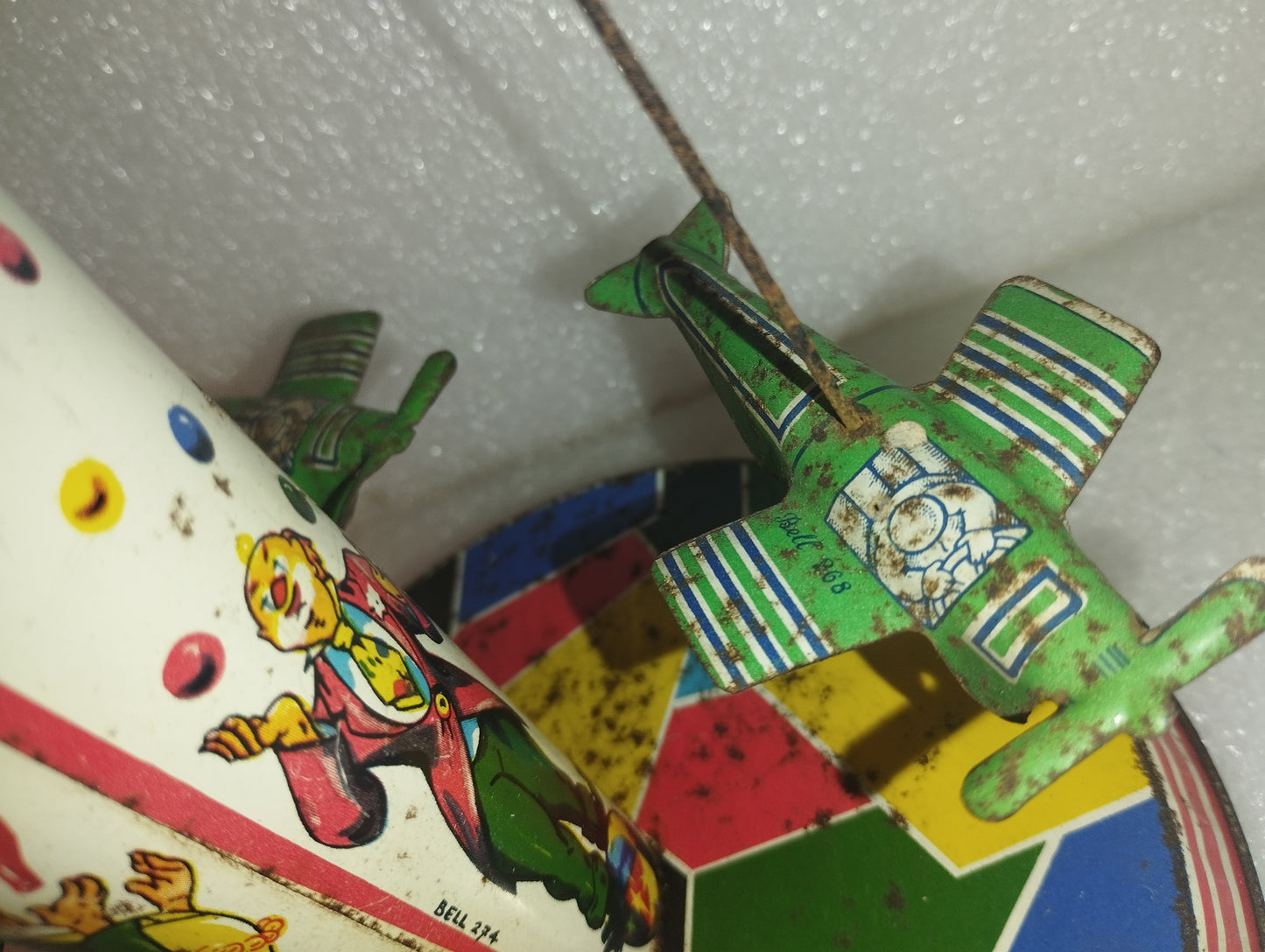 BELL Giostra In Latta
Anni 50
Made in Italy
Da Restaurare