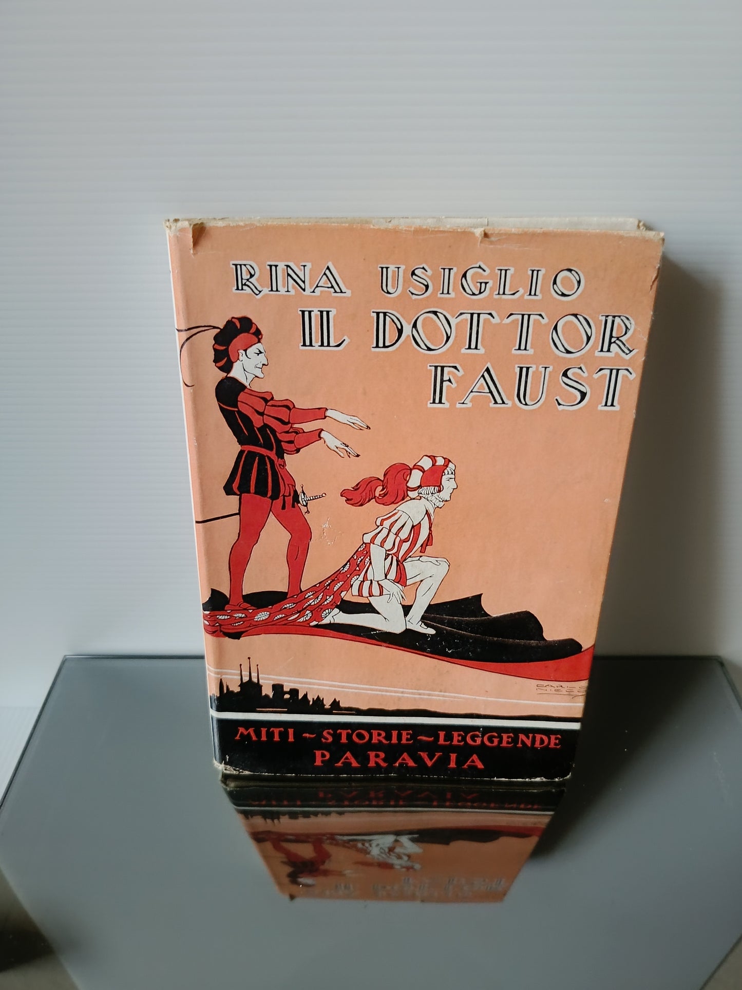 Il Dottor Faust Rina Usiglio
Decorato da Carlo Nicco
Edito nel 1954 da Paravia
