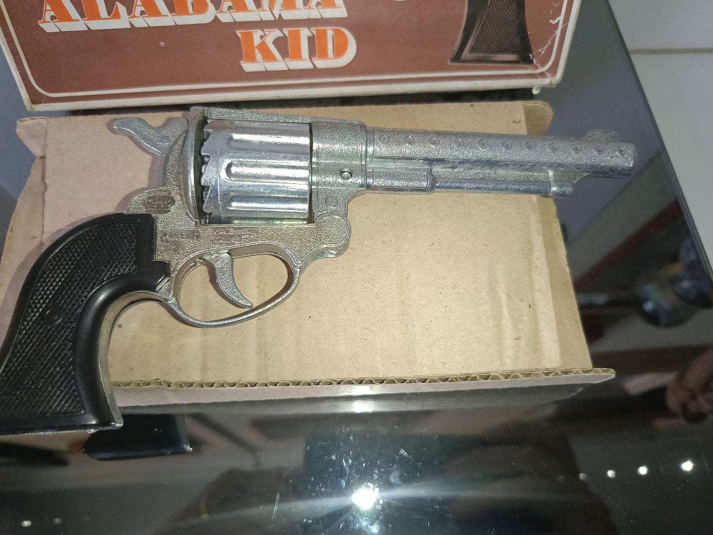 Alabama Kid Mam
In Metallo con manico in plastica Vintage