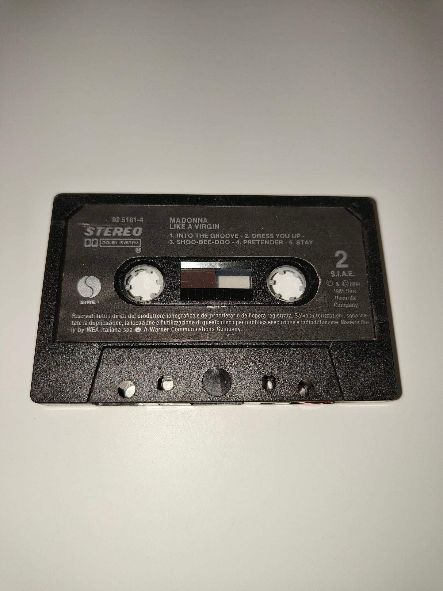 Like A Vergin Madonna Musicassetta, LEGGI