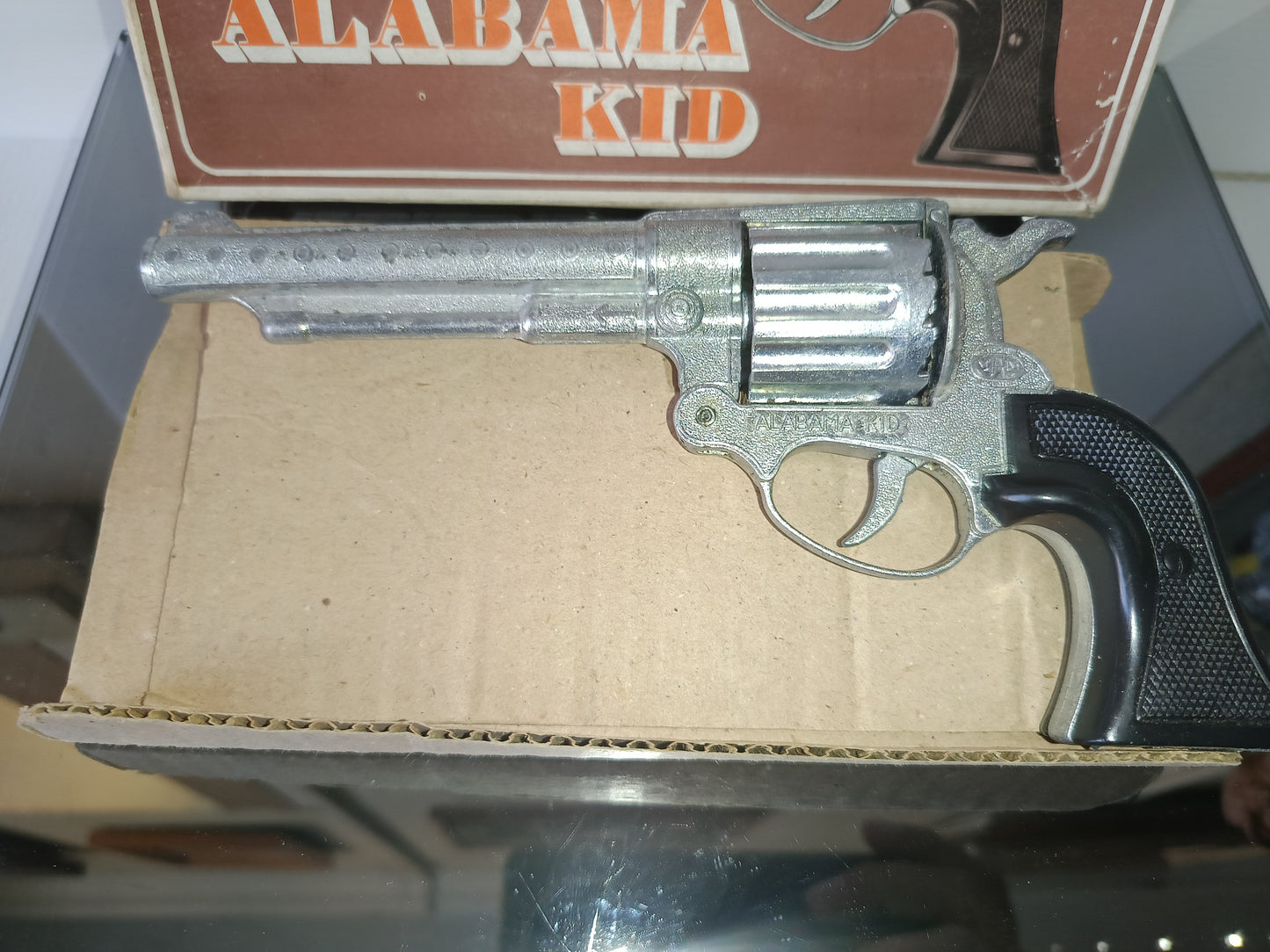 Alabama Kid Mam
In Metallo con manico in plastica Vintage