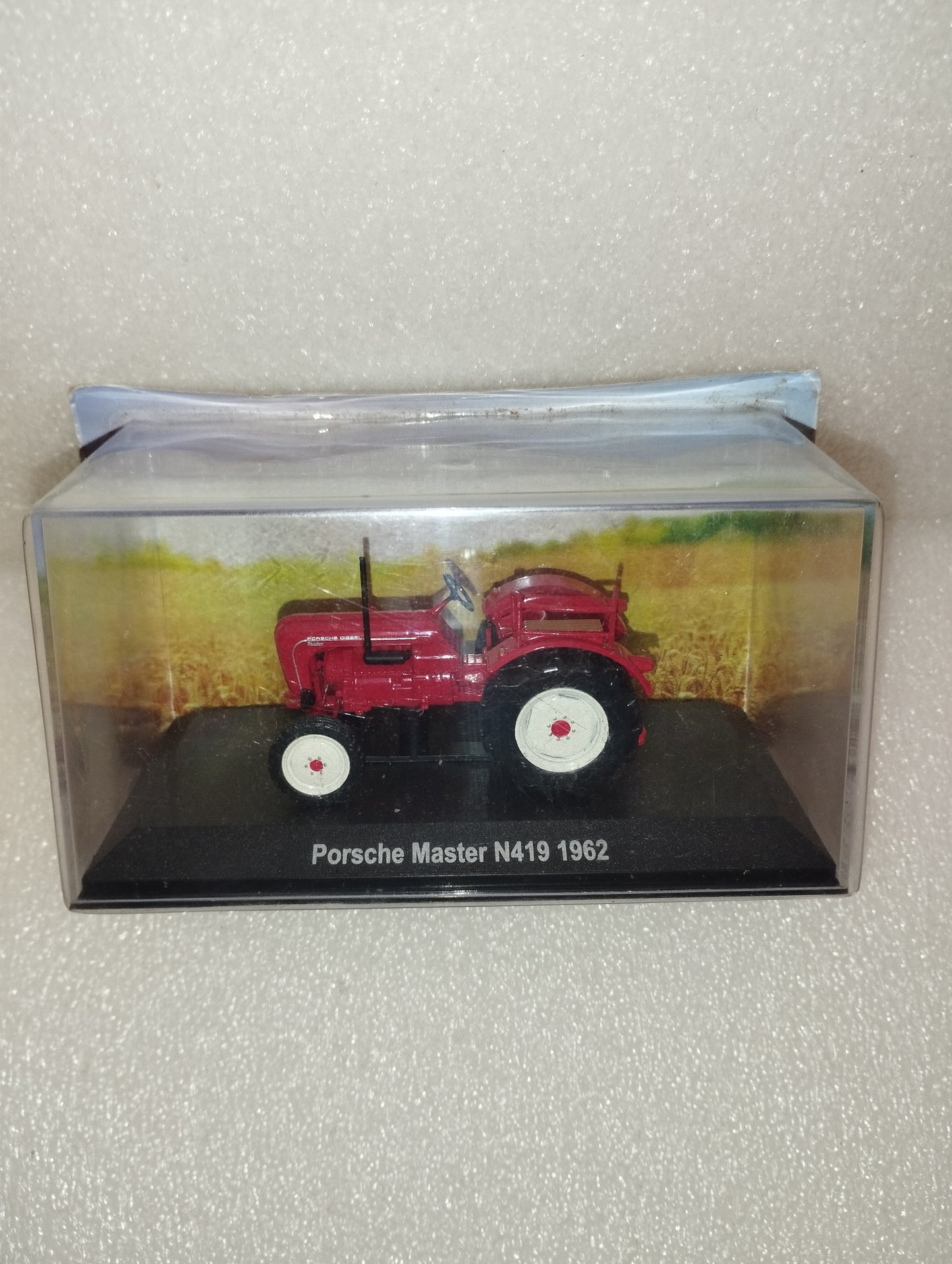 Porsche Master N419 1962 Trattore
Hachette Collection
Made in Bangladesh
Scala 1:43