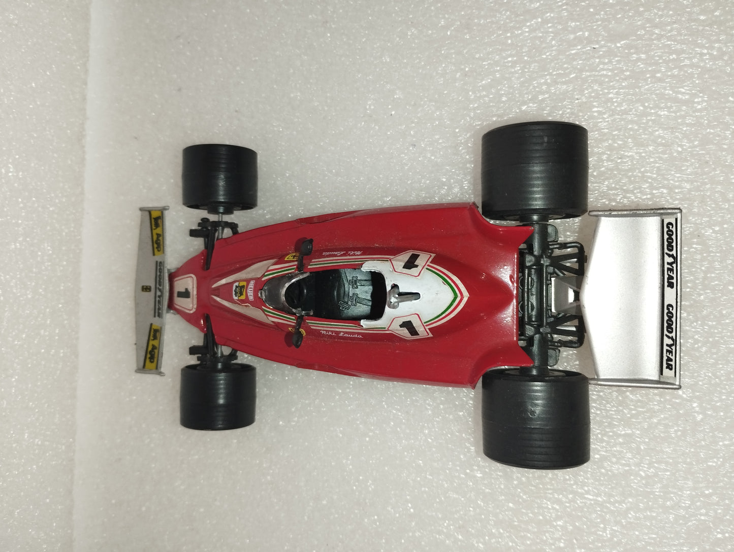 Ferrari 312T2 Niki Lauda
Prodotta nel 1976 da Polistil art.FX9
Scala 1:25