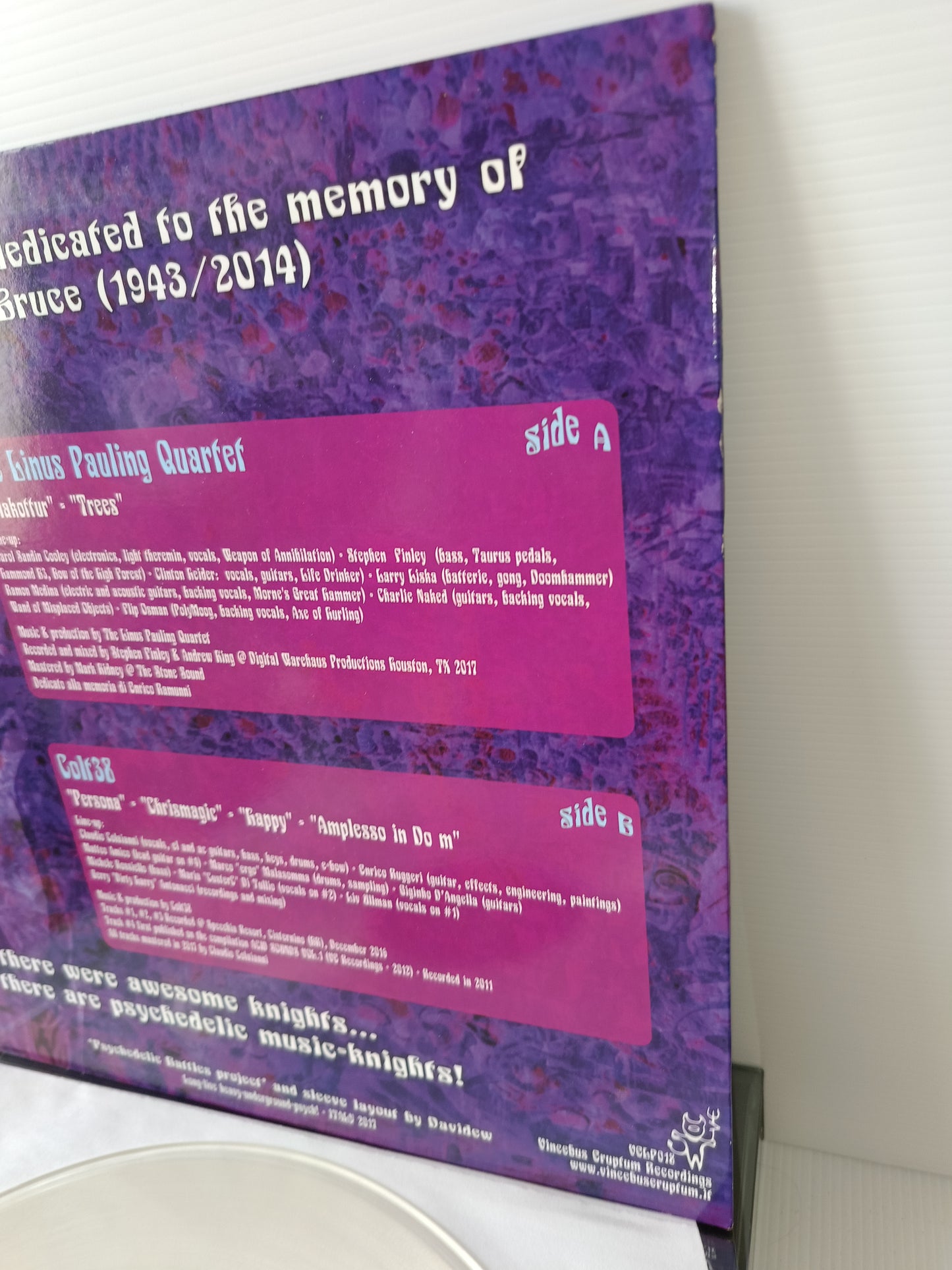 The Linus Pauling Quartet Vs Colt38 LP 33 Giri
Edito nel 2017 da Vincebus Eruptum