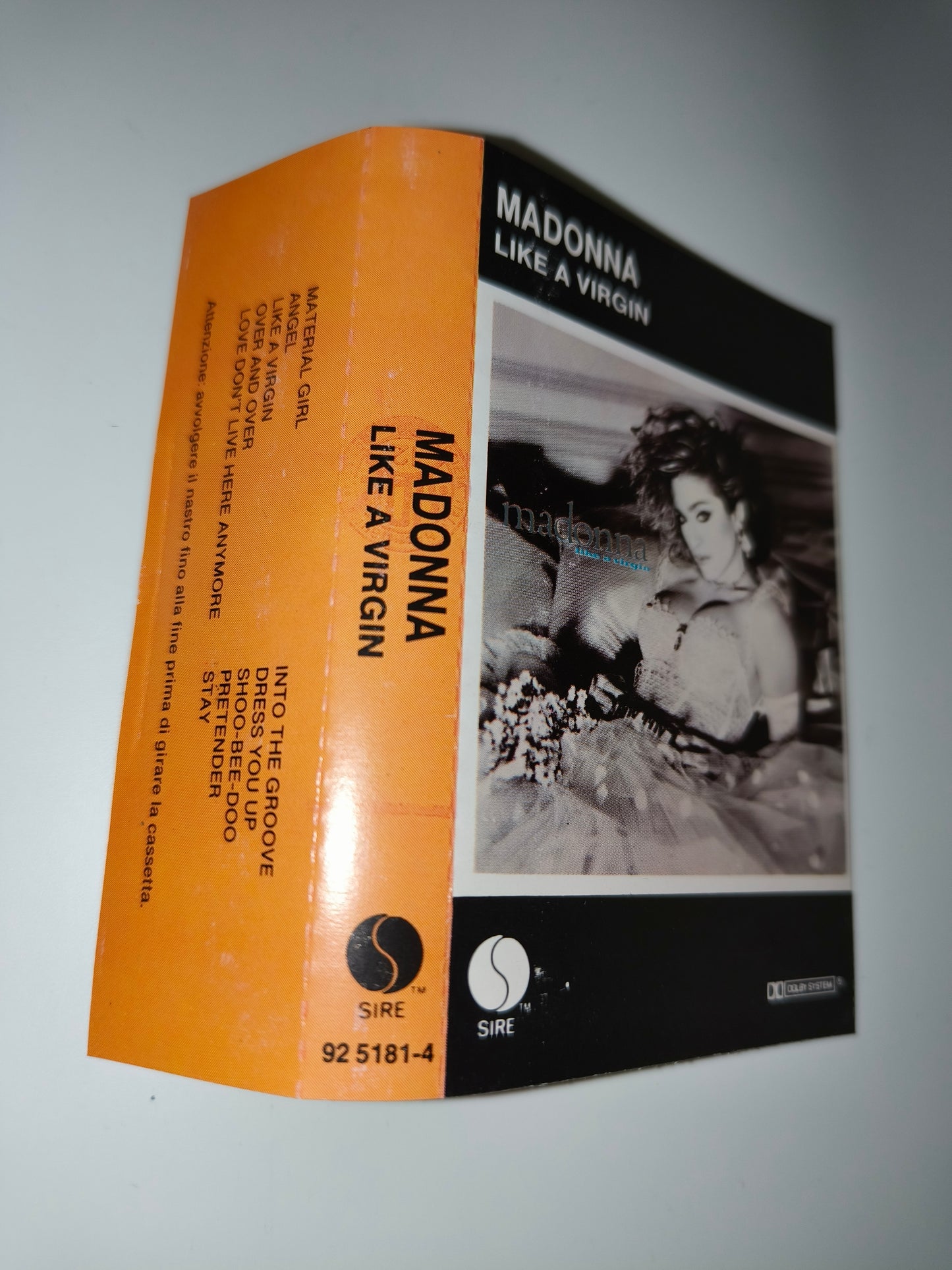 Like A Vergin Madonna Musicassetta, LEGGI
