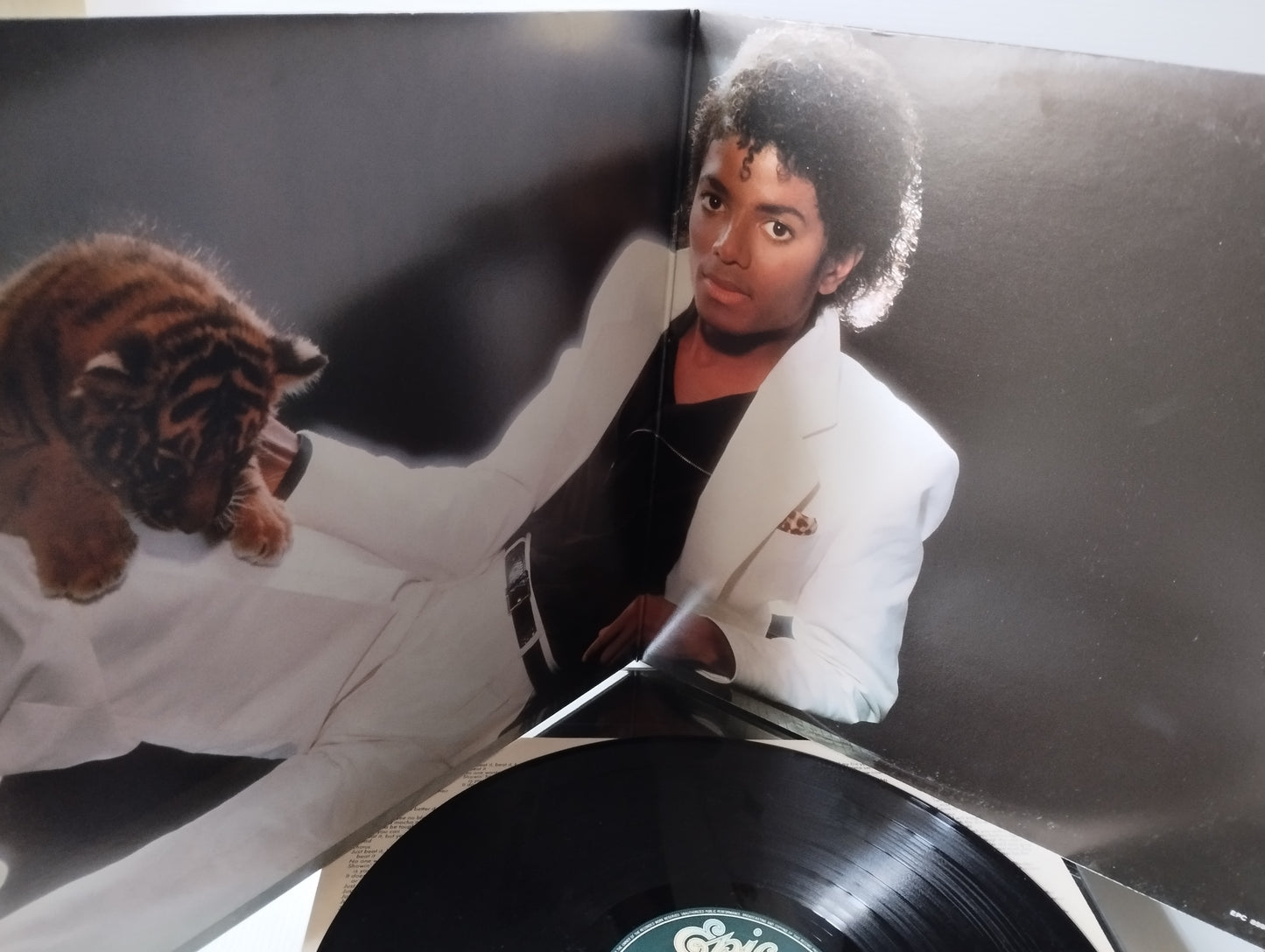 Thriller Michael Jackson Lp 33 Giri
Edito nel 1982 da  Epic Cod.EPC 85930
Prima stampa italiana