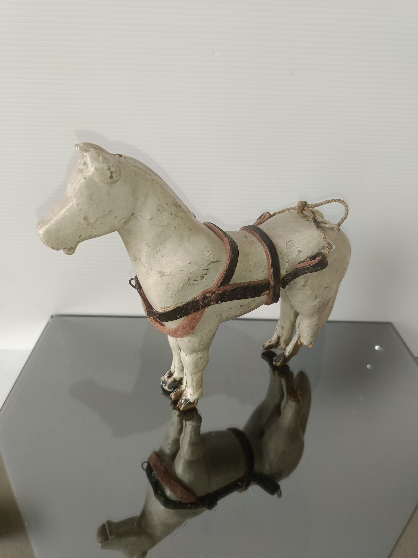 Antico Cavallo In Legno Da Restaurare