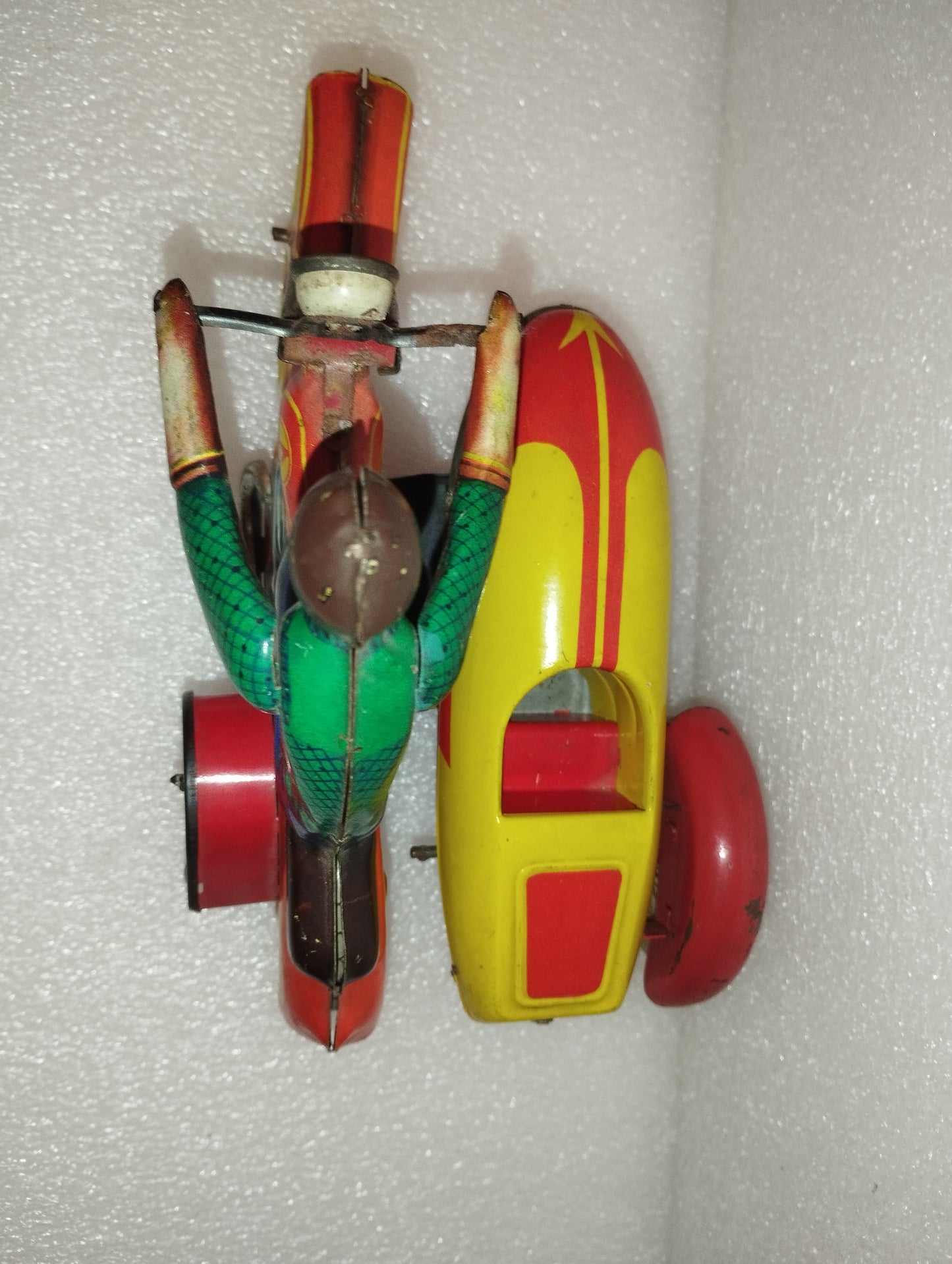 Sidecar In Latta Anni 50/60
Prodotto in URSS non funzionante