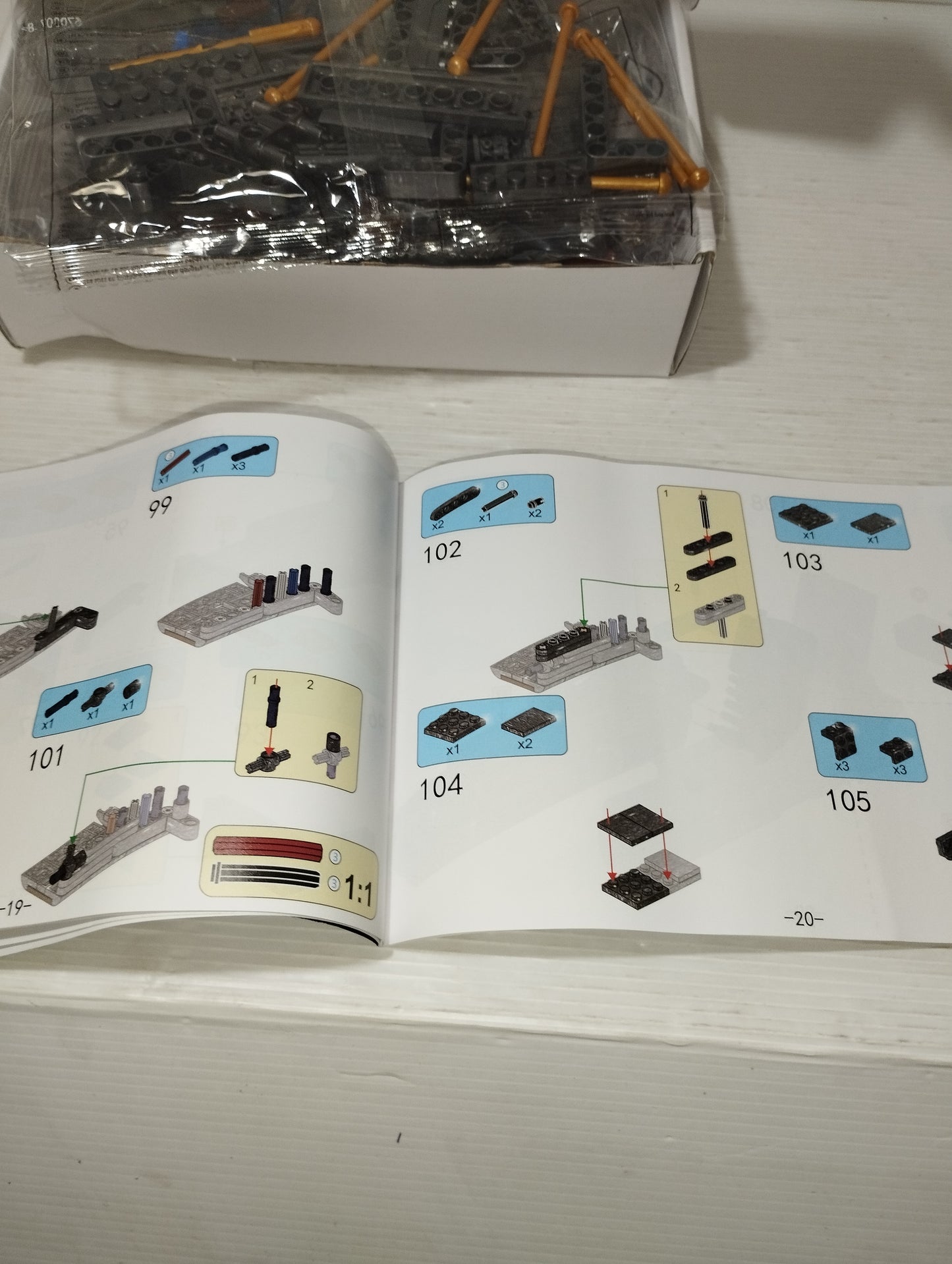 Model Bricks Play & Explorer Mattoncini Da Assemplare 333 Pezzi