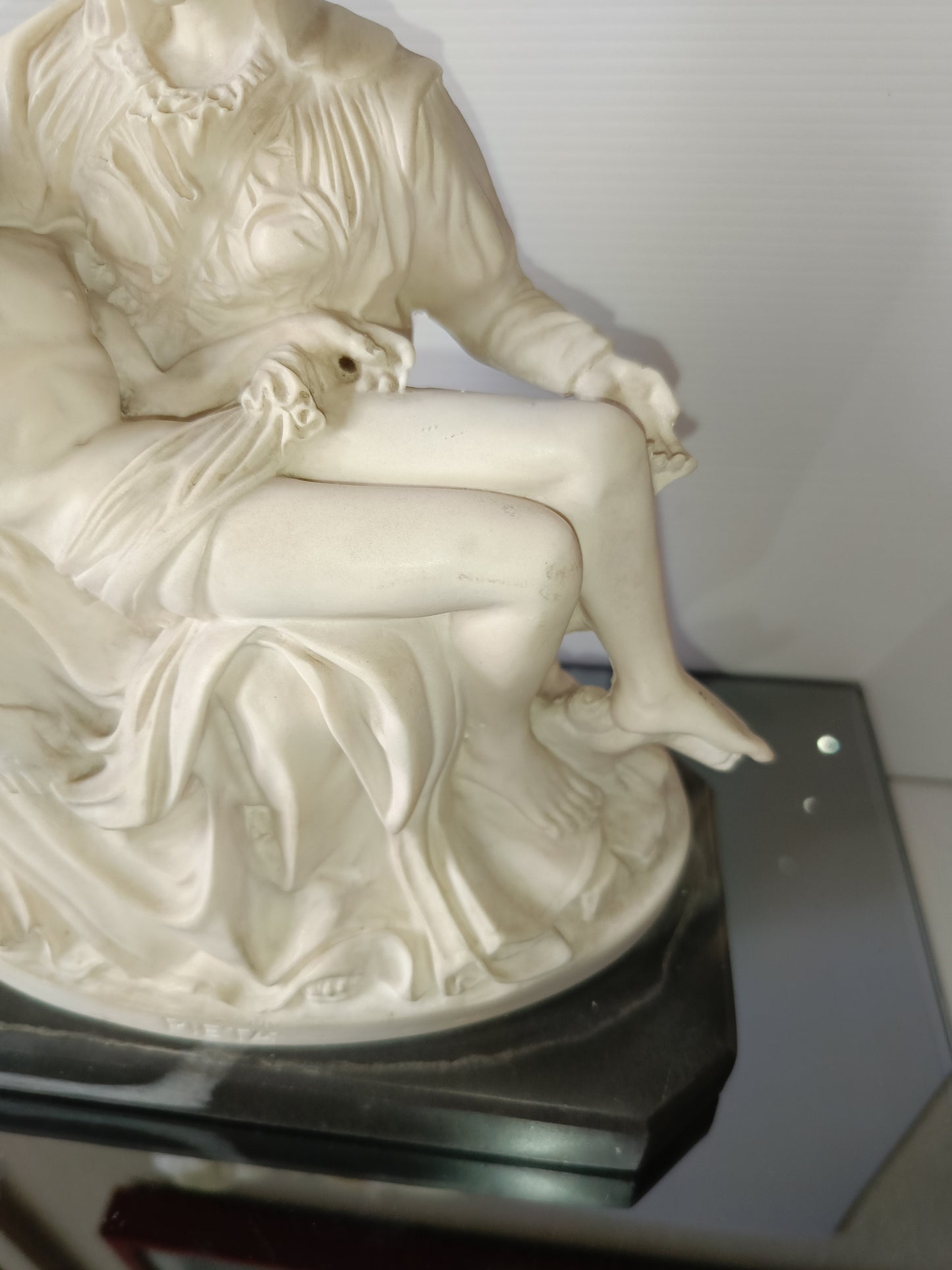 Pietà Di Michelangelo In Marmoresina Vintage