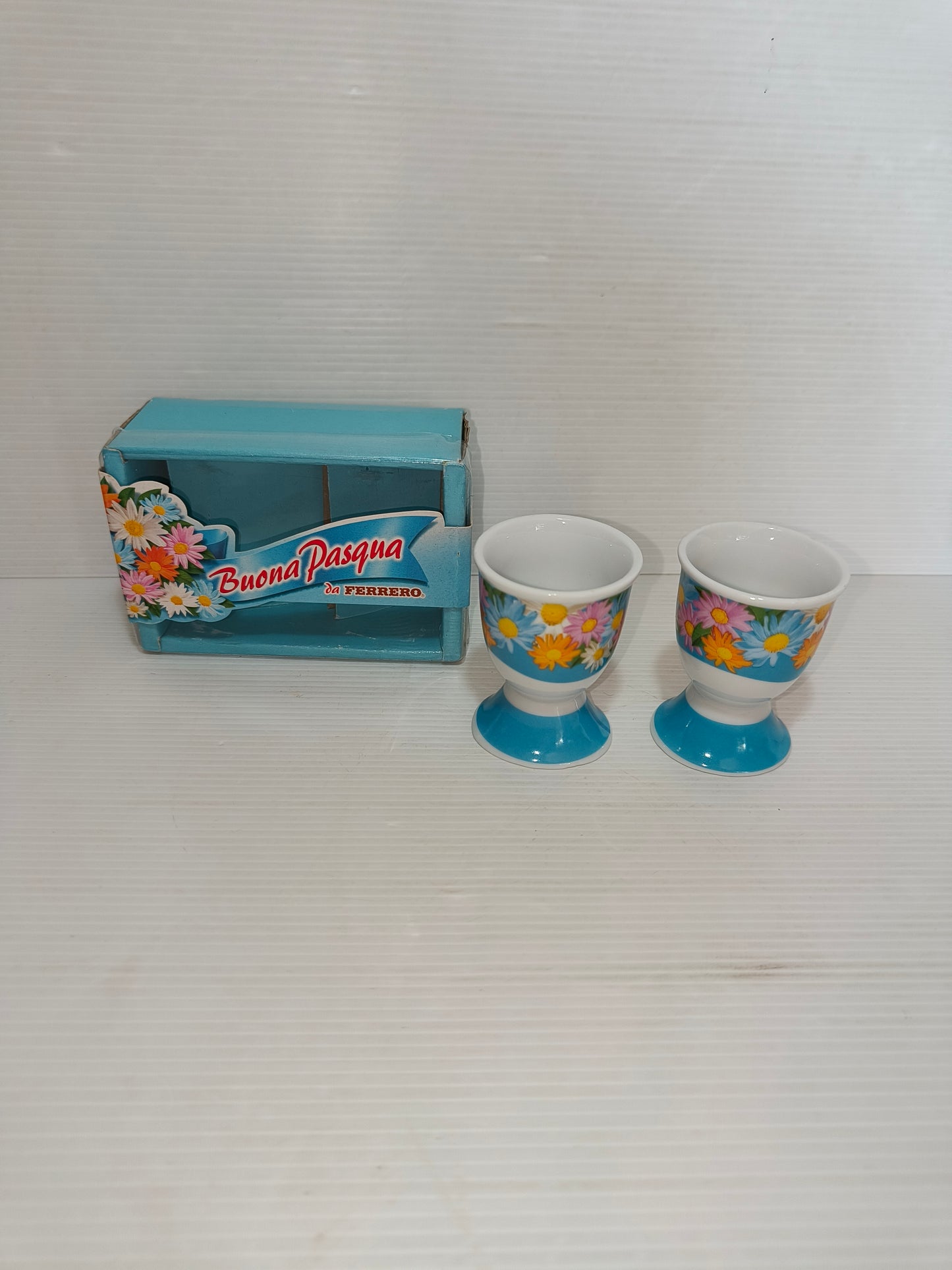Porta Uovo Vintage Buona Pasqua gadget Ferrero, LEGGI