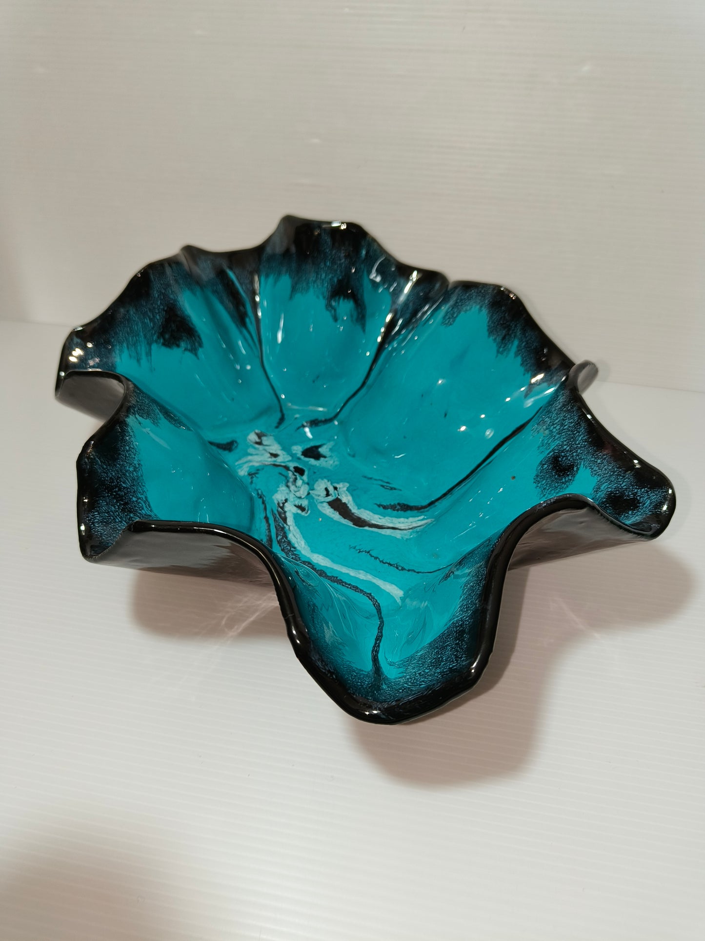 Antico centrotavola Vera Magda Braga in ceramica smaltata, LEGGI