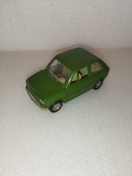 Fiat 126 Politoys
Scala 1:25
Made in Italy
Cod.S17 da restaurare