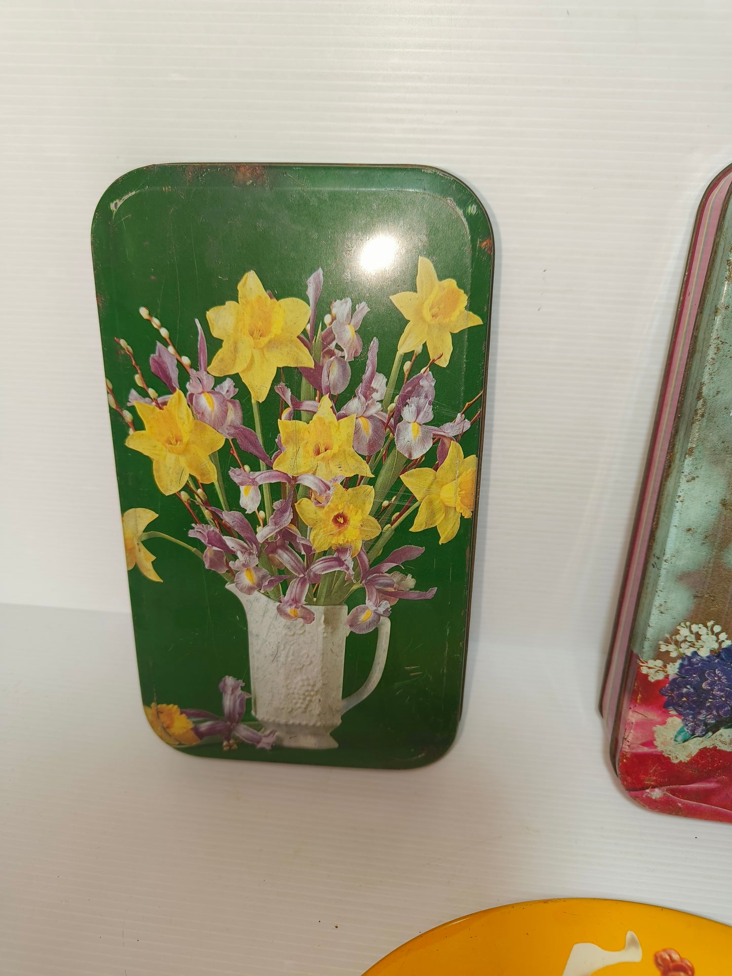 Scatole latta vintage soggetto fiori