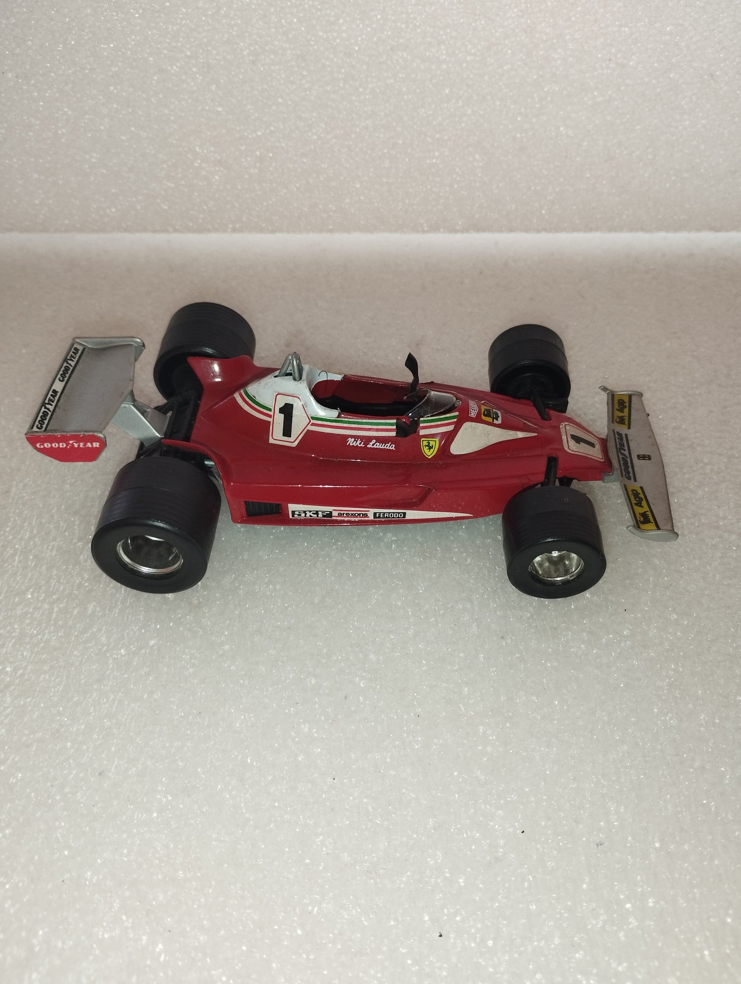 Ferrari 312T2 Niki Lauda
Prodotta nel 1976 da Polistil art.FX9
Scala 1:25