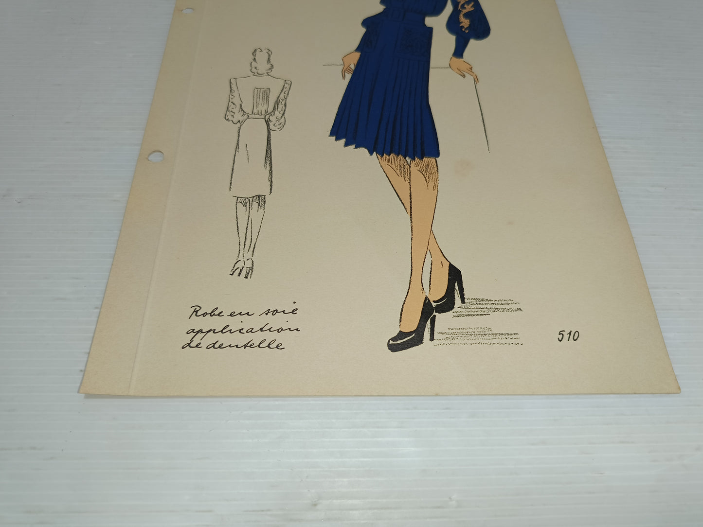 Abito Moda Femminile
Tout pour Vous Edition Claspy
Stampa D'epoca Originale
Anni 40