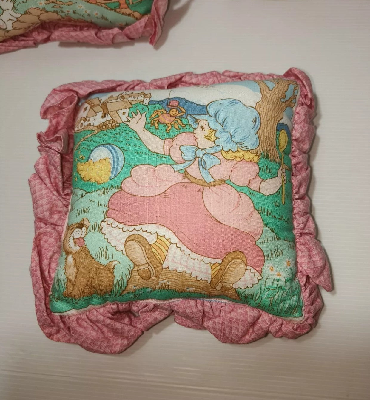 Piccoli cuscini vintage con immagini filastrocche Mamma Oca