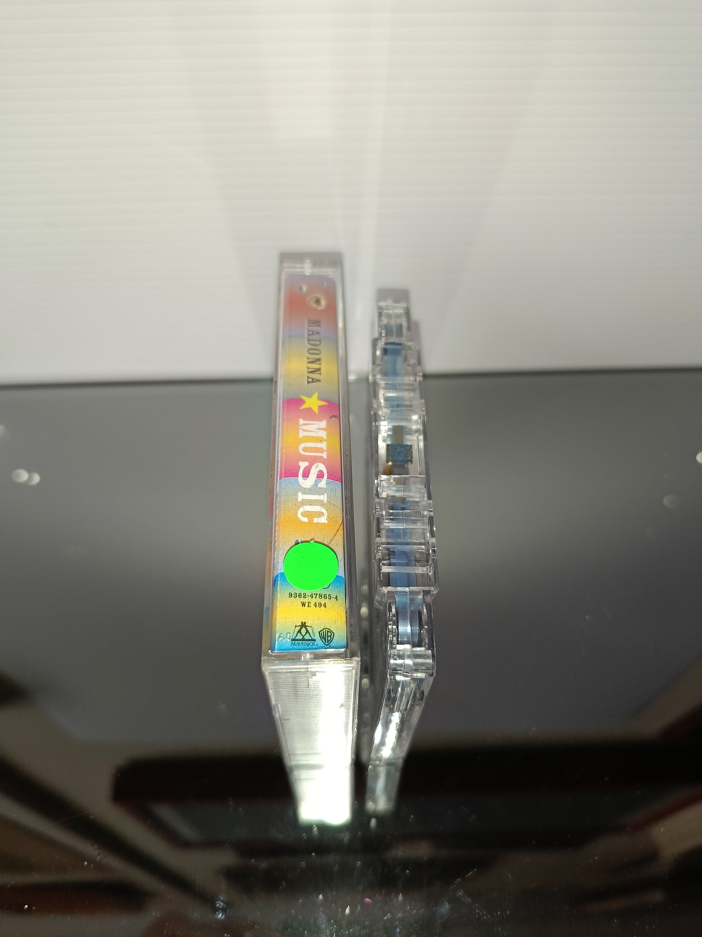 Music Madonna Musicassetta
Edita nel 2000 da  WB cod.9362-47865-4