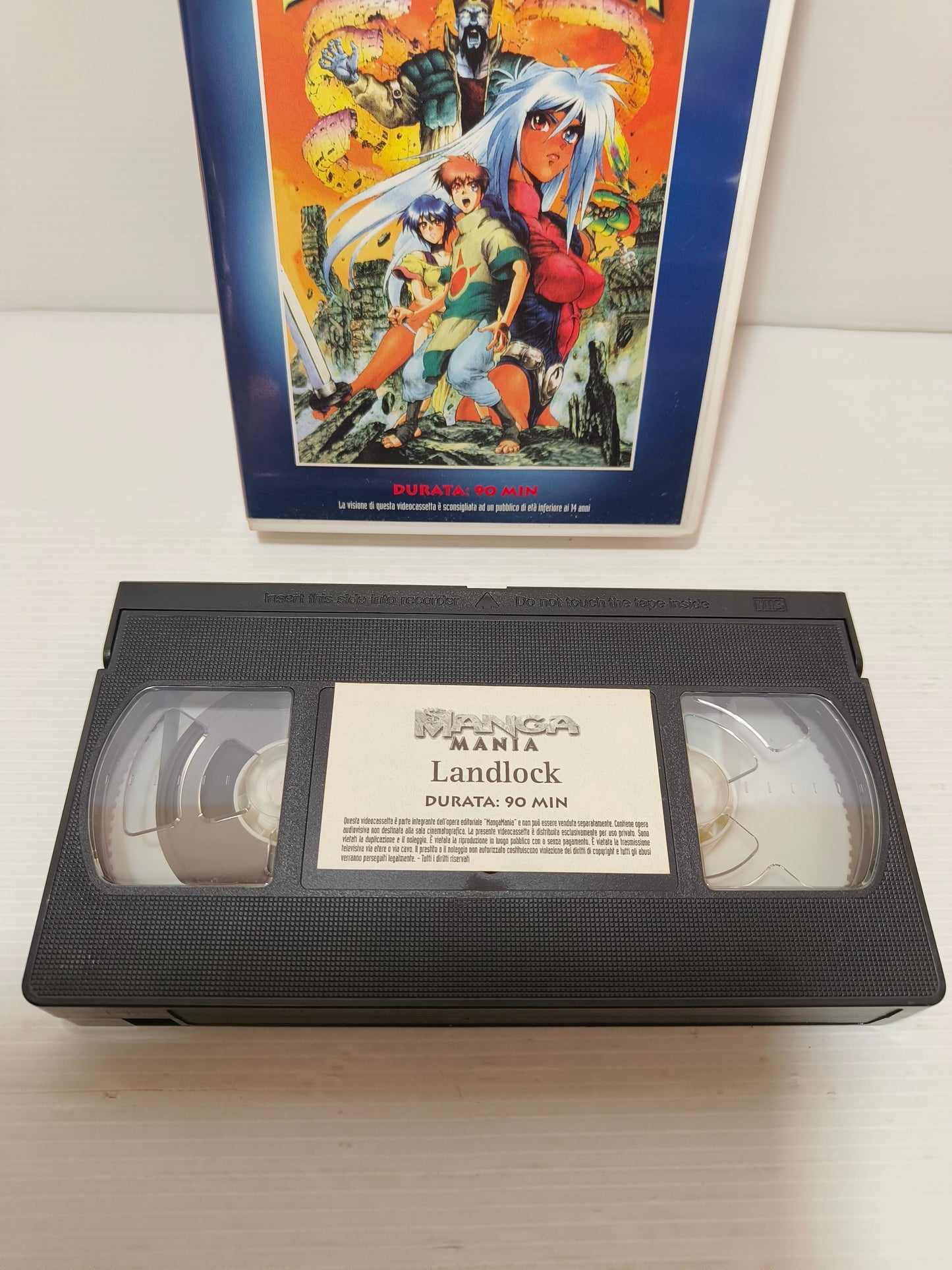 VHS Landlock Manga Mania, LEGGI