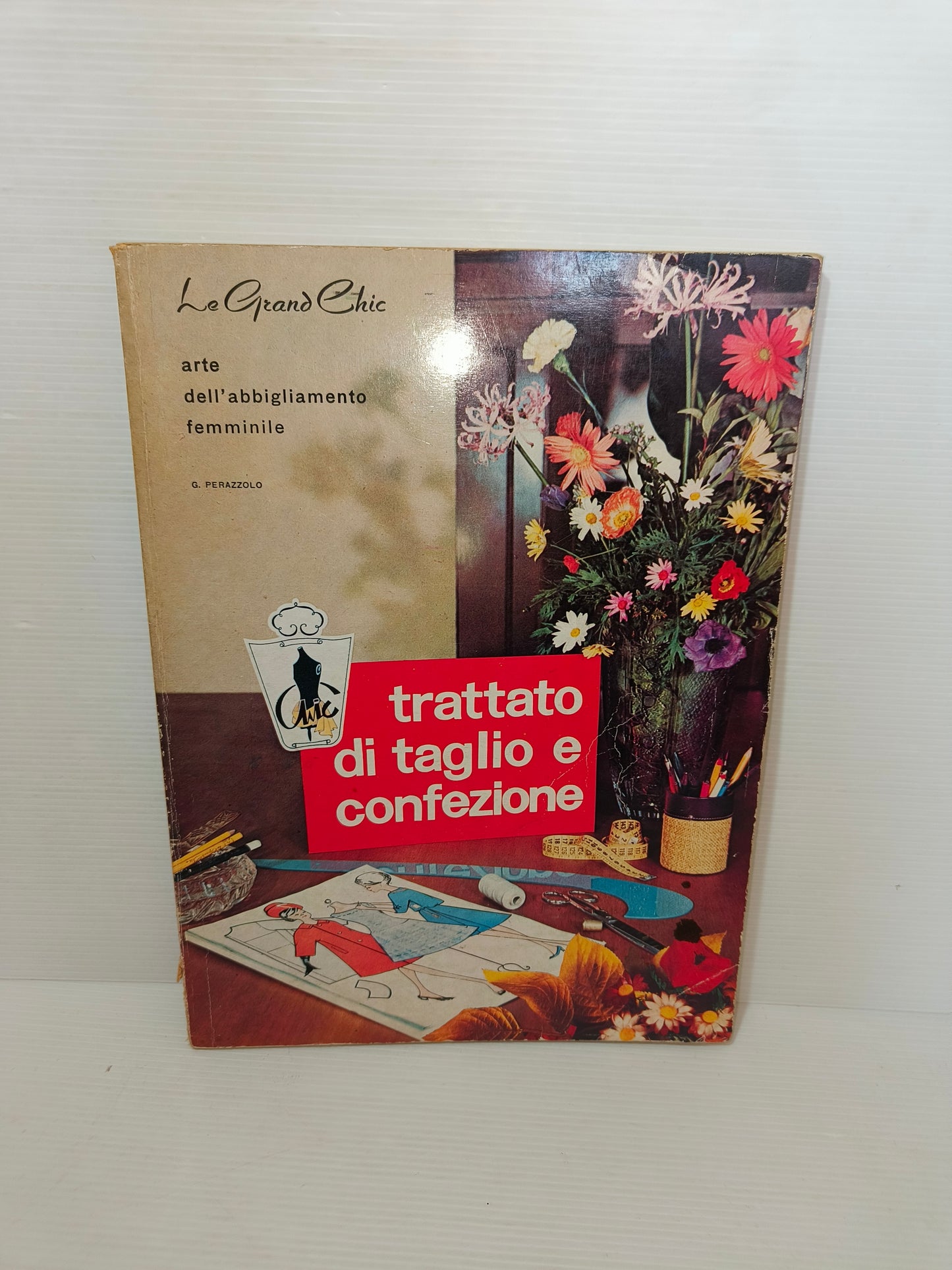 Manuale trattato di taglio e confezione Abbigliamento femminile anni 70