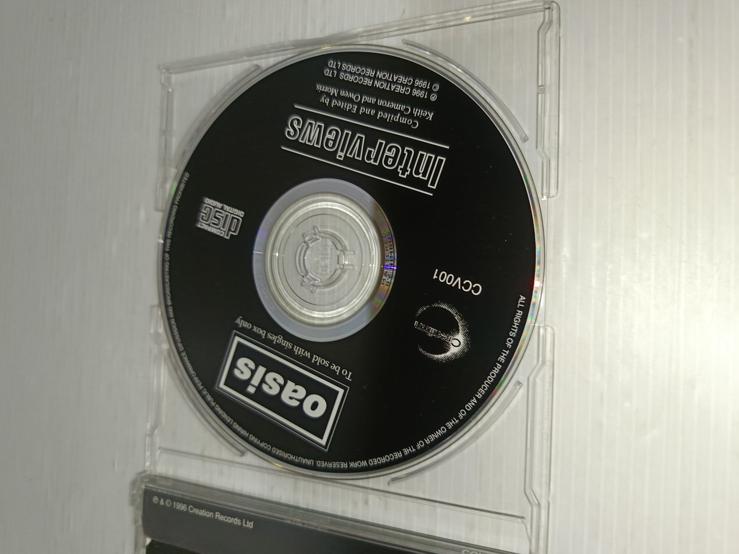 Oasis Interviews CD
Edito nel 1996 da Creation Records
Cod CCV001
Venduto solo con il cofanetto dei singoli