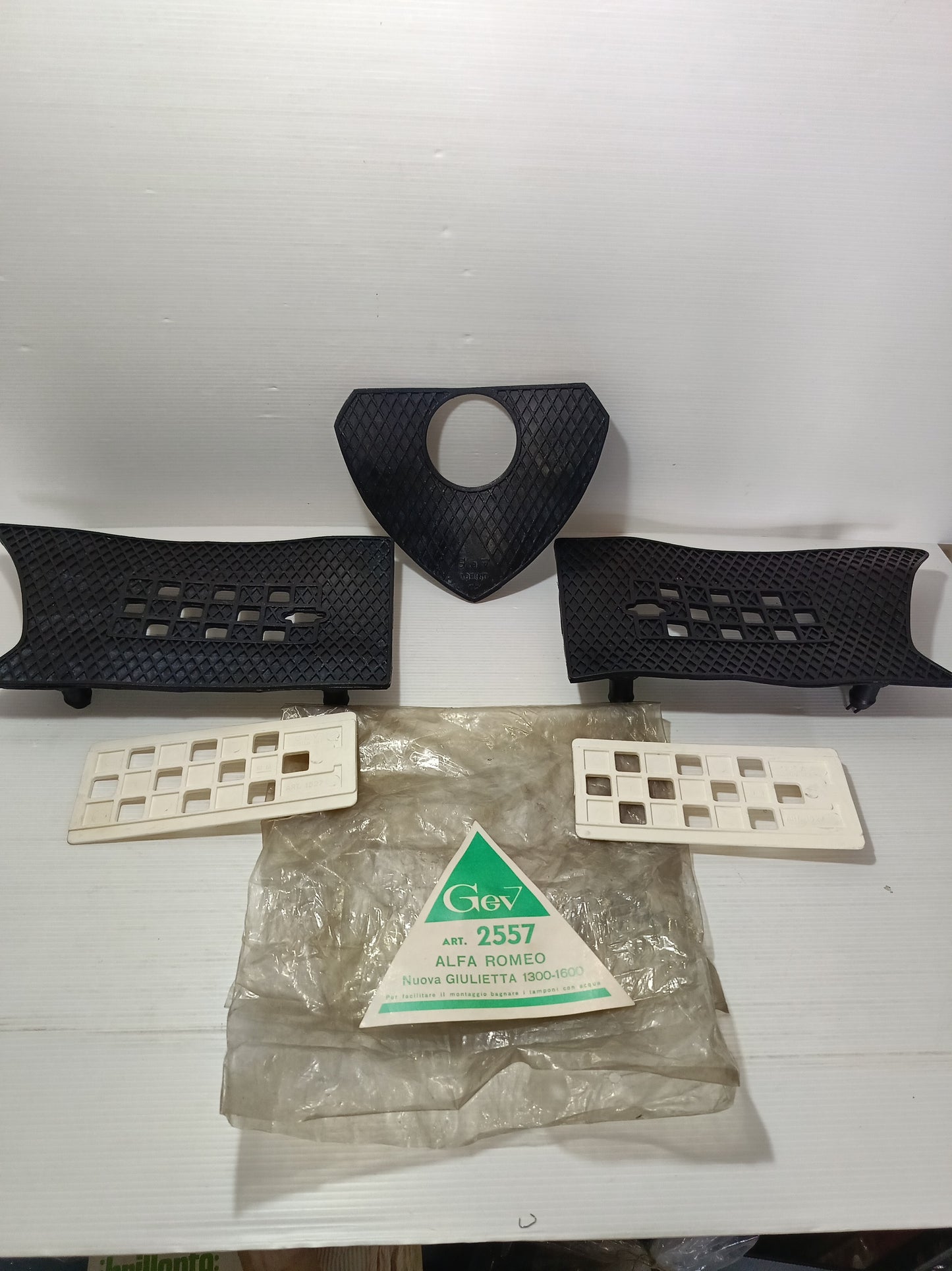 Mascherina Copriradiatore Alfa Romeo Nuova Giulietta 1300/1600 1979