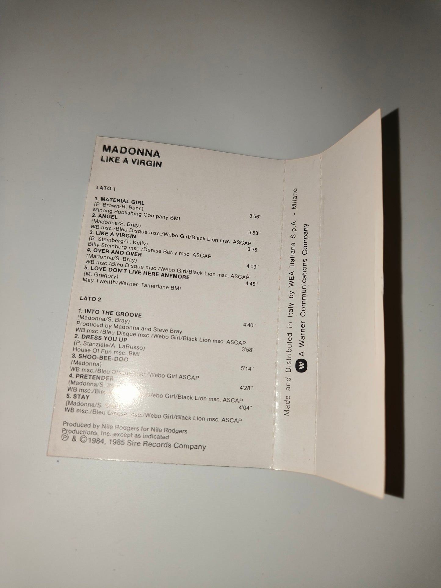 Like A Vergin Madonna Musicassetta, LEGGI