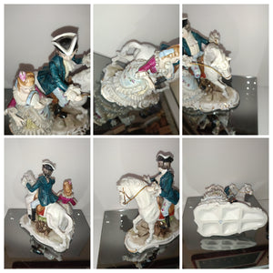 Statua In Porcellana Vintage