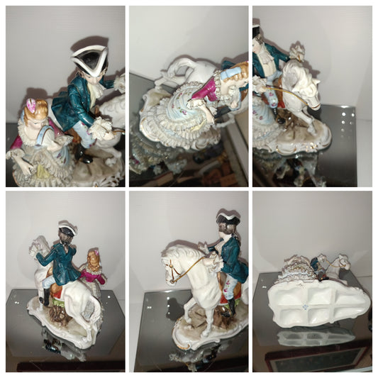 Statua In Porcellana Vintage