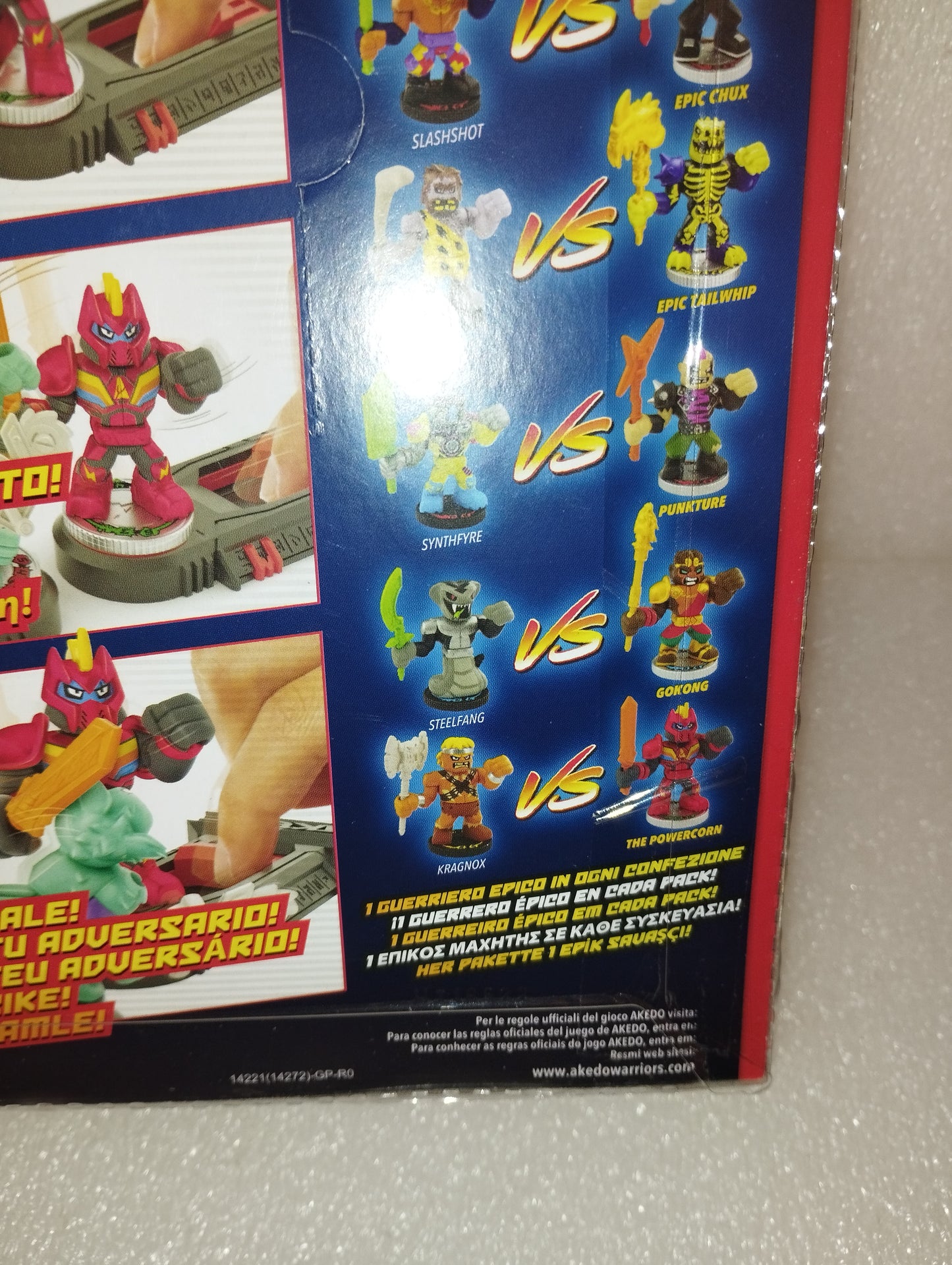 Akedo Steelfang vs Epic Gokong Giochi Preziosi