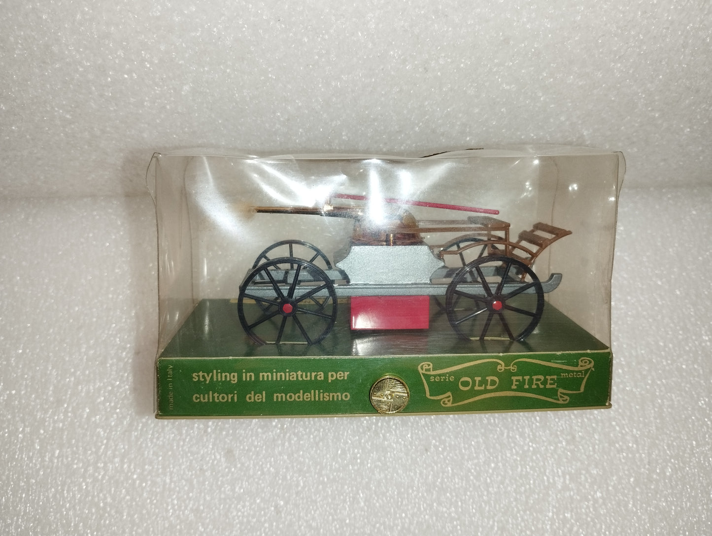 Carro Di Newton
Prodotto da Brumm
Made in Italy
Scala 1:43