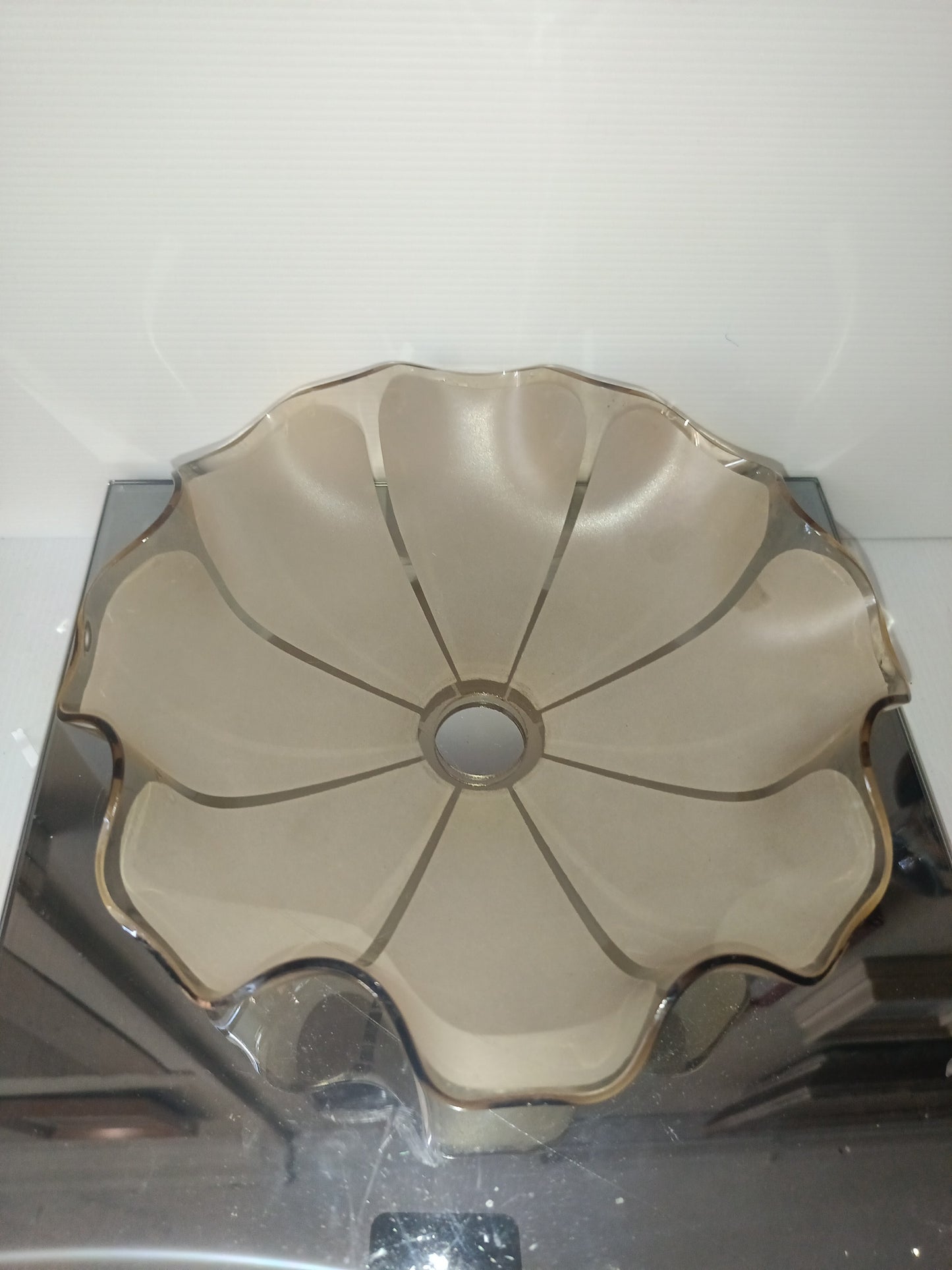 Paralume In Vetro Design Anni 50/60

Diametro cm 24 circa