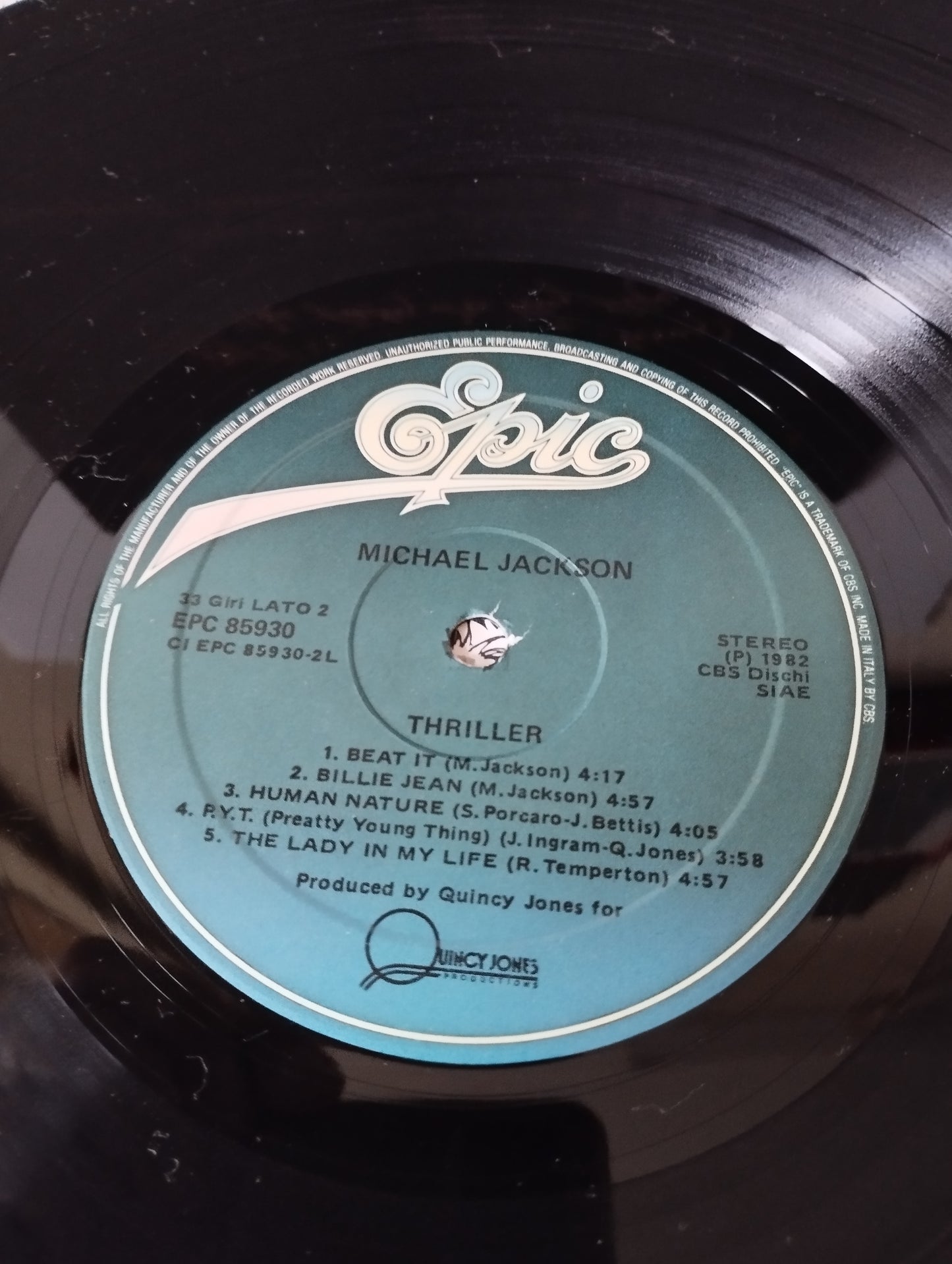 Thriller Michael Jackson Lp 33 Giri
Edito nel 1982 da  Epic Cod.EPC 85930
Prima stampa italiana